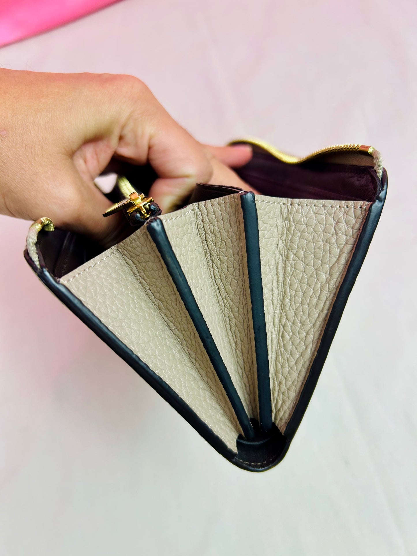 Taurillon Comet Taupe Zippy Wallet