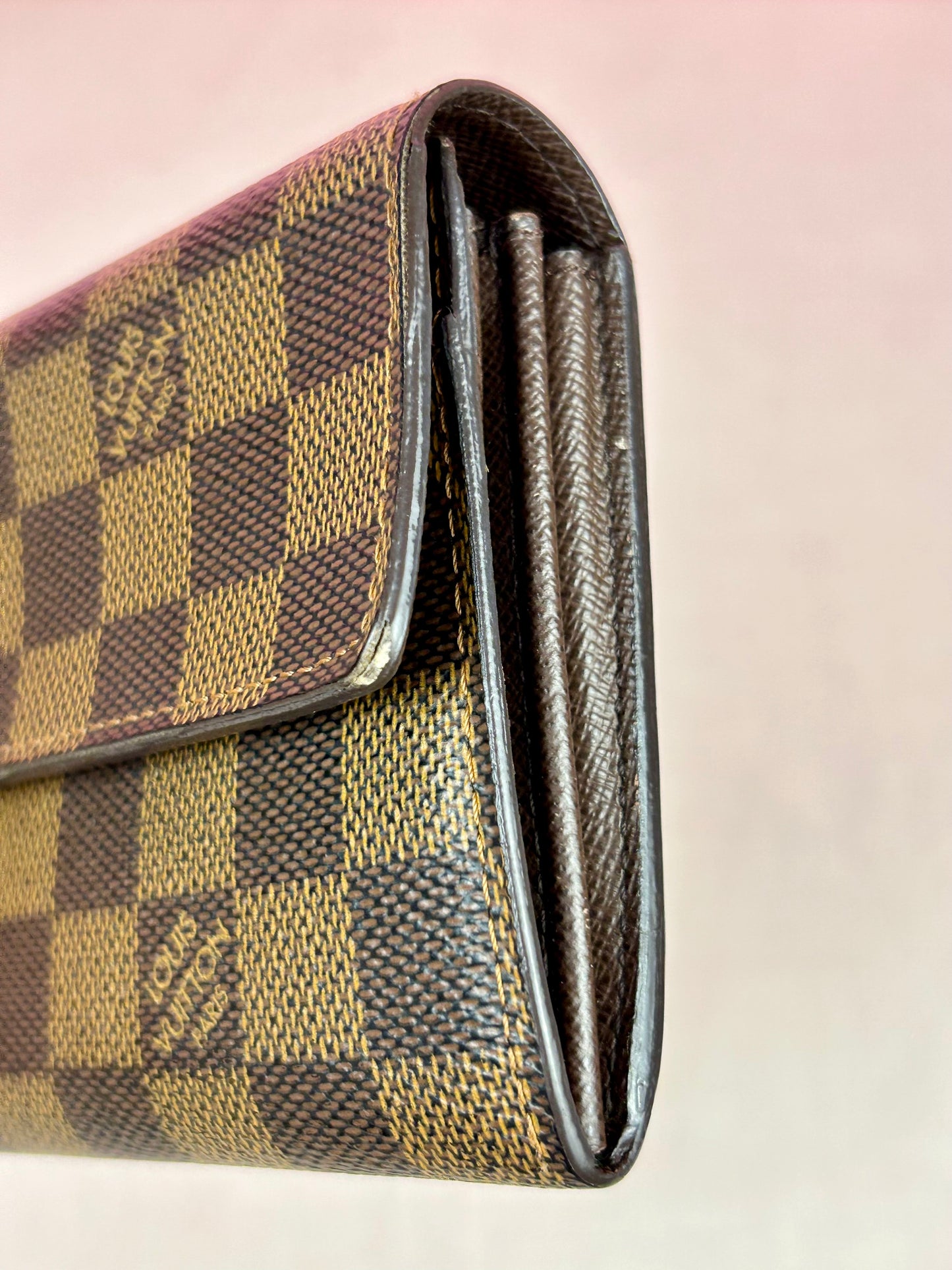 Sarah Wallet in DE