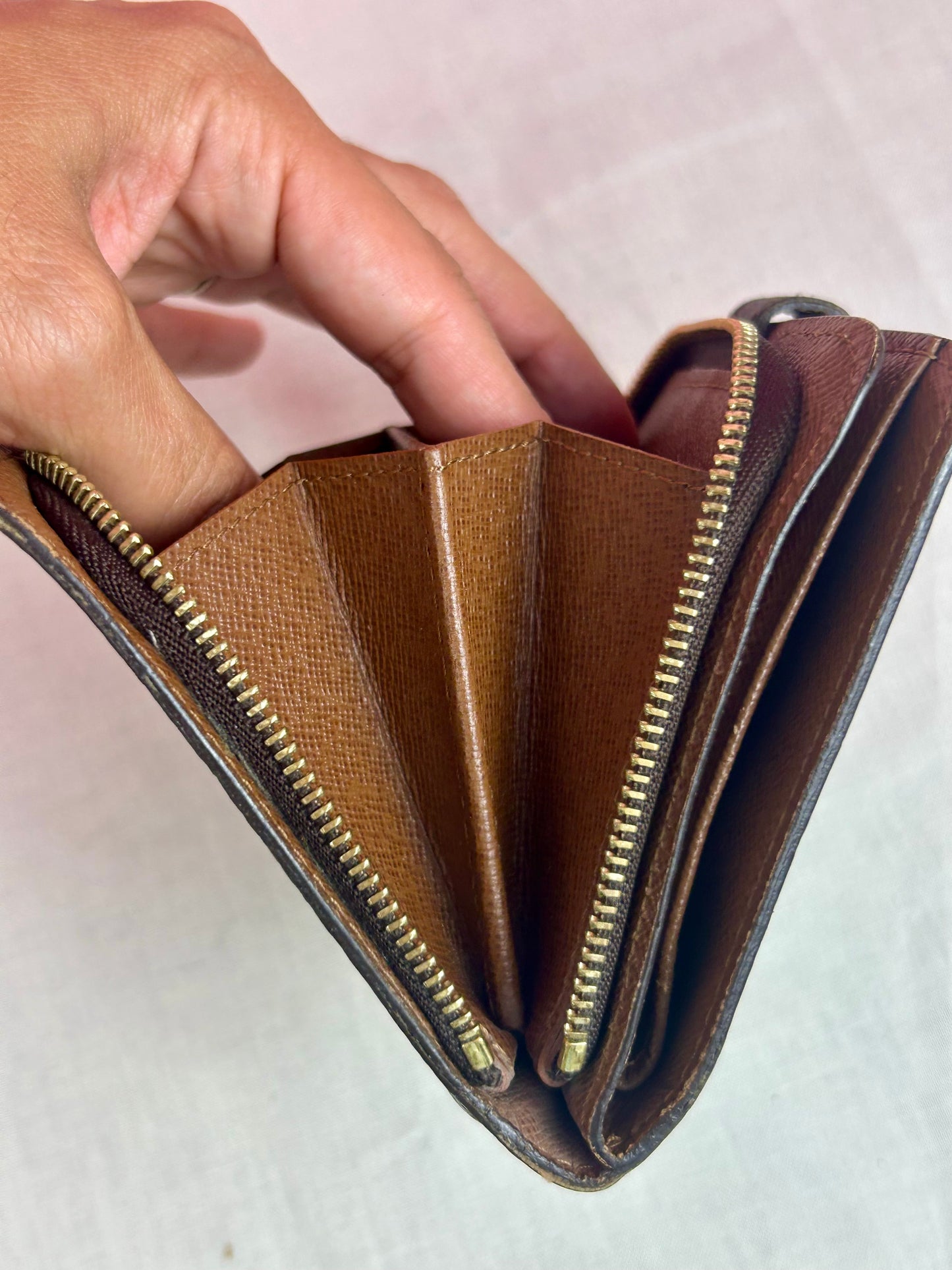 Vintage Compact Wallet
