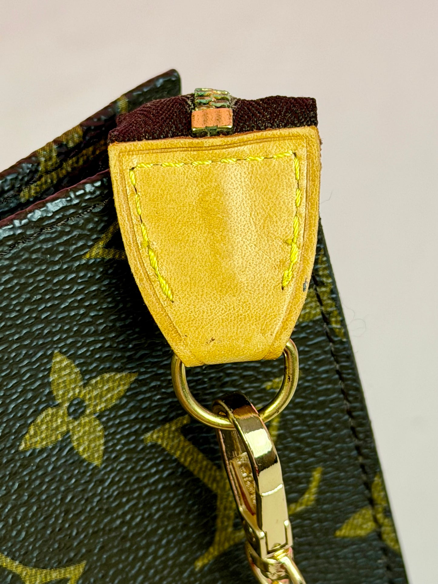Bucket Pouch GM on Chain