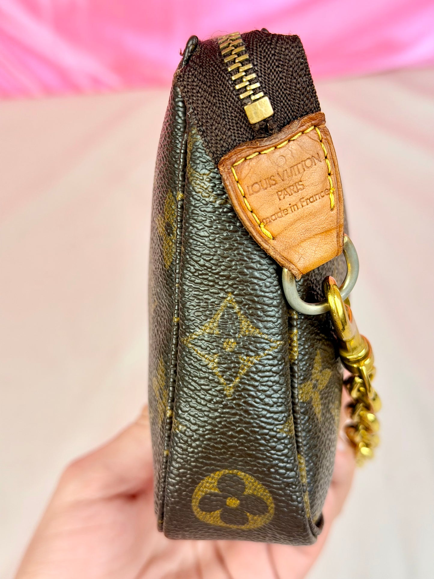 Pochette Accessories