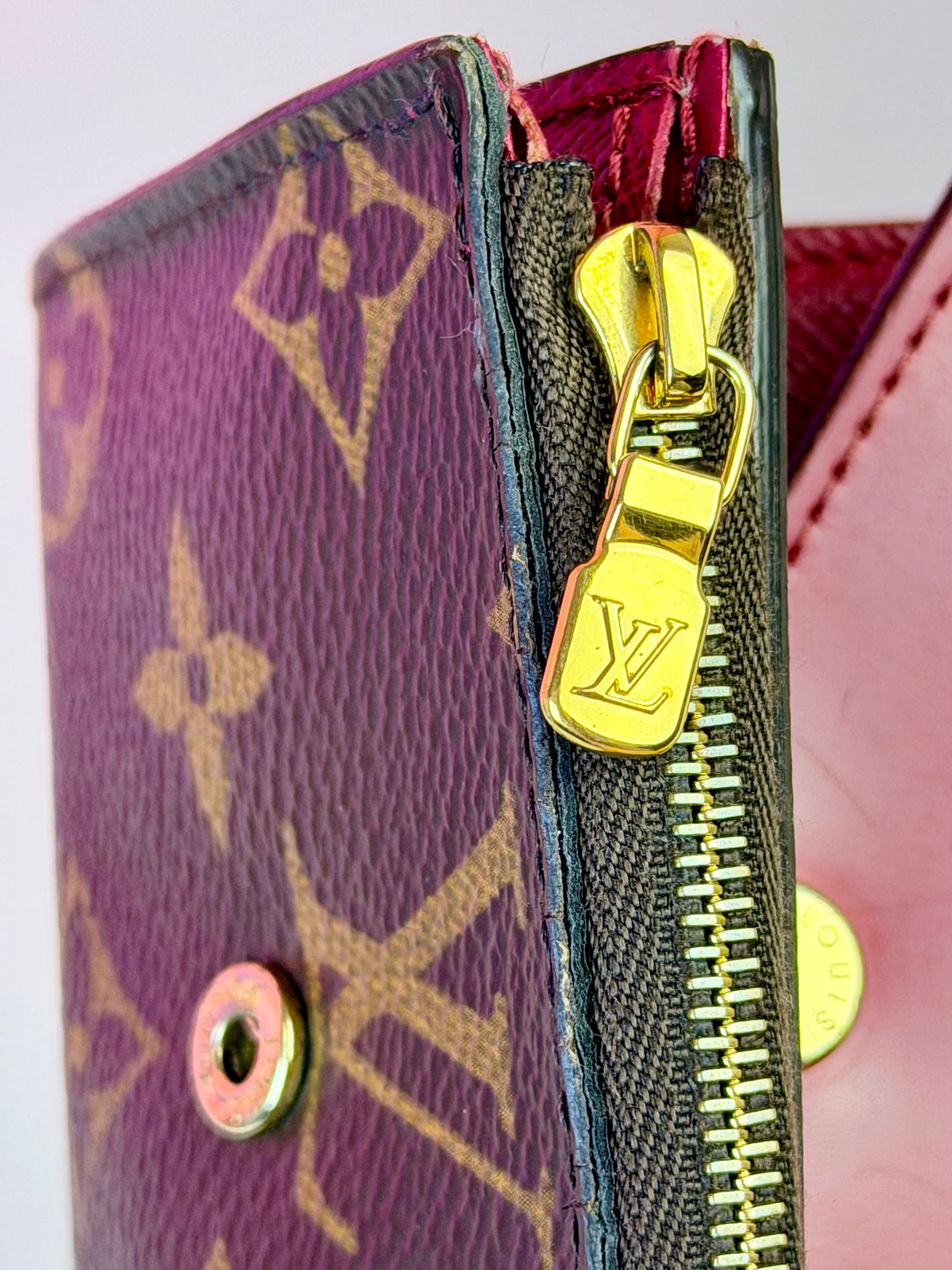 Zoe Wallet in Mono/Berry