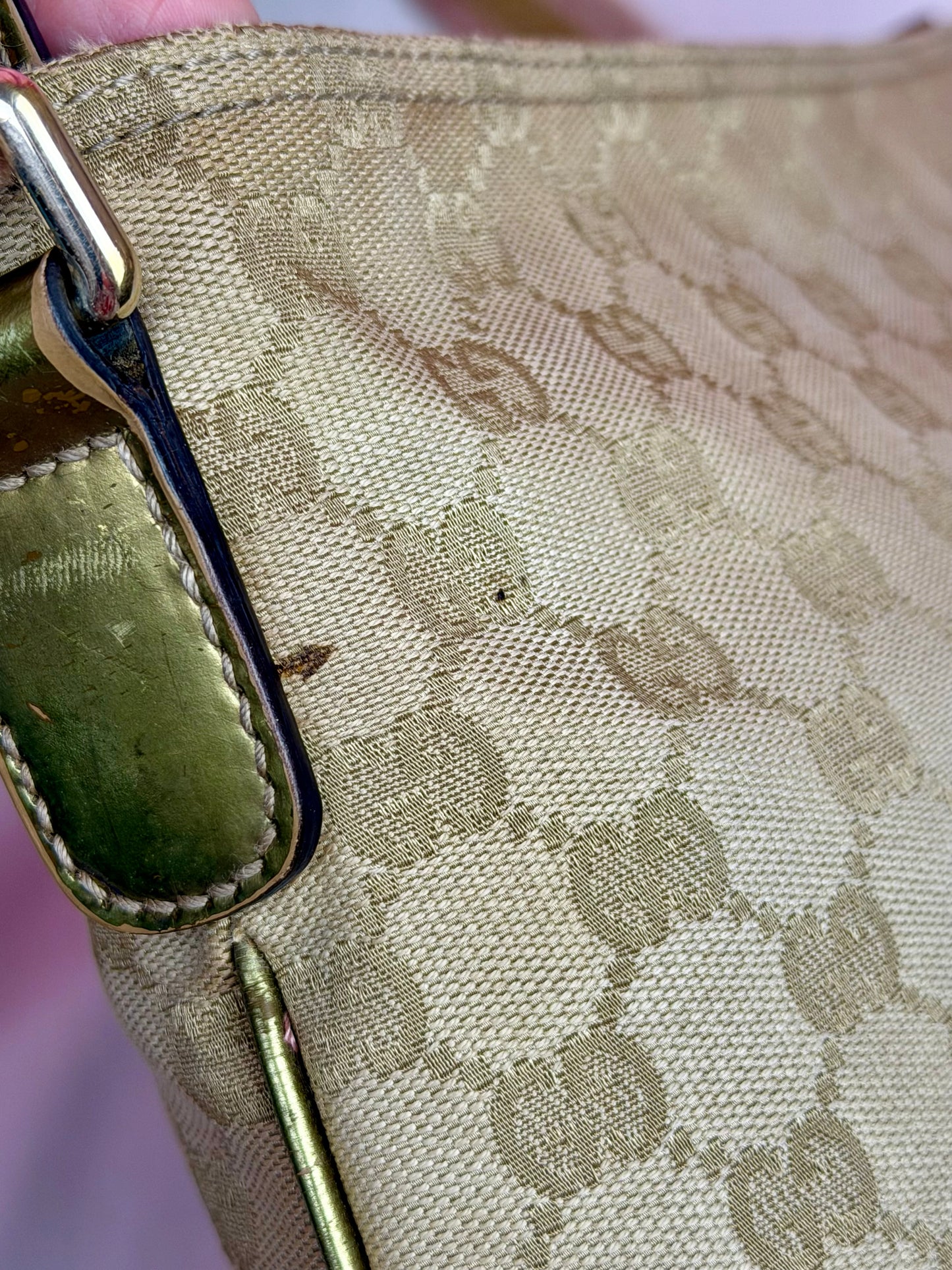 Gucci Metallic Messenger