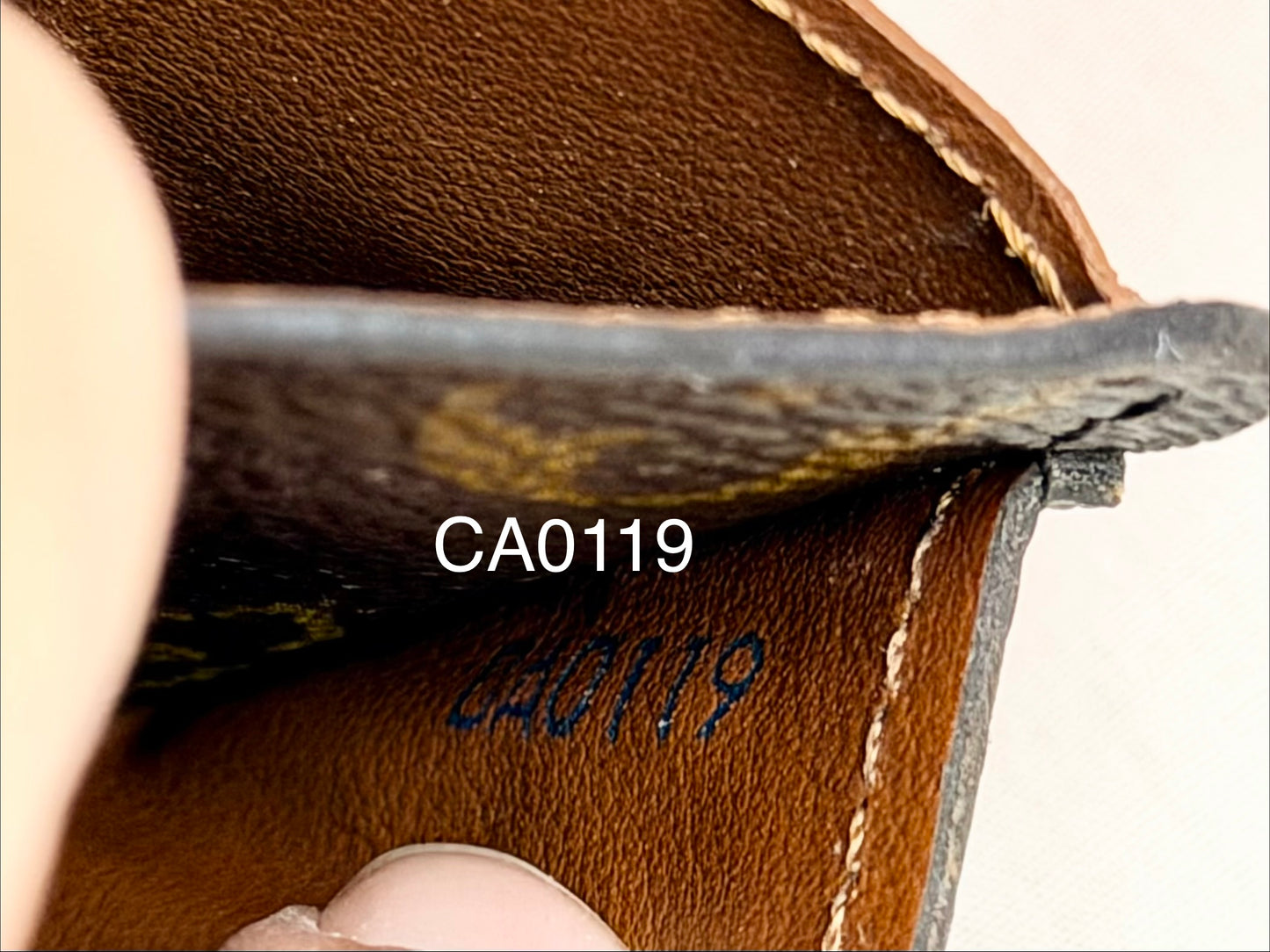 Sarah Wallet NM in Mono/Brown