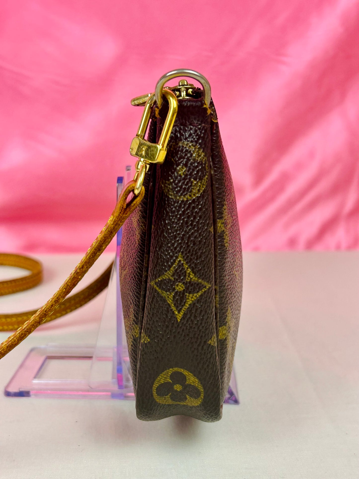 Pochette Accessories