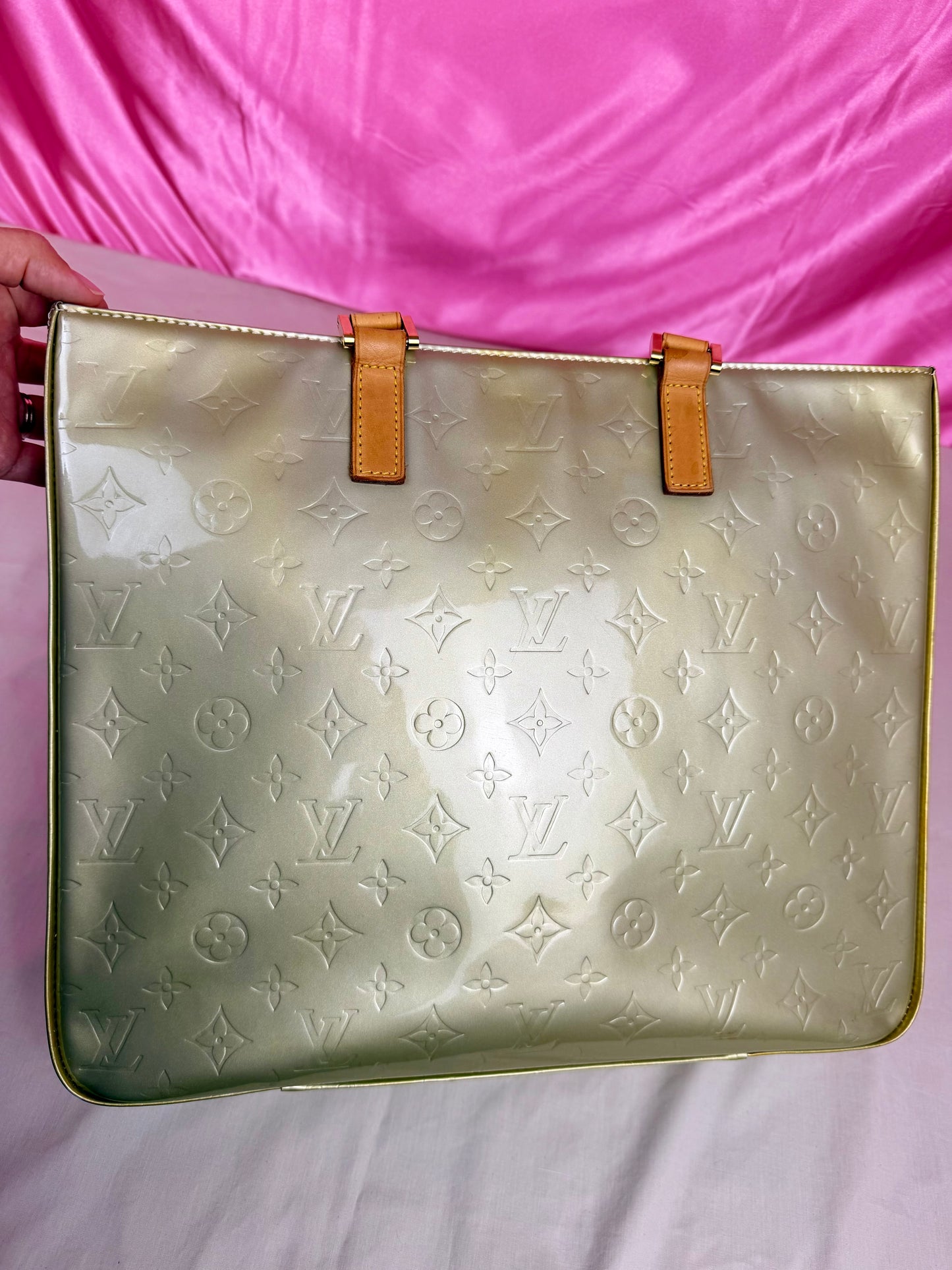 Colombus Tote in Green Vernis