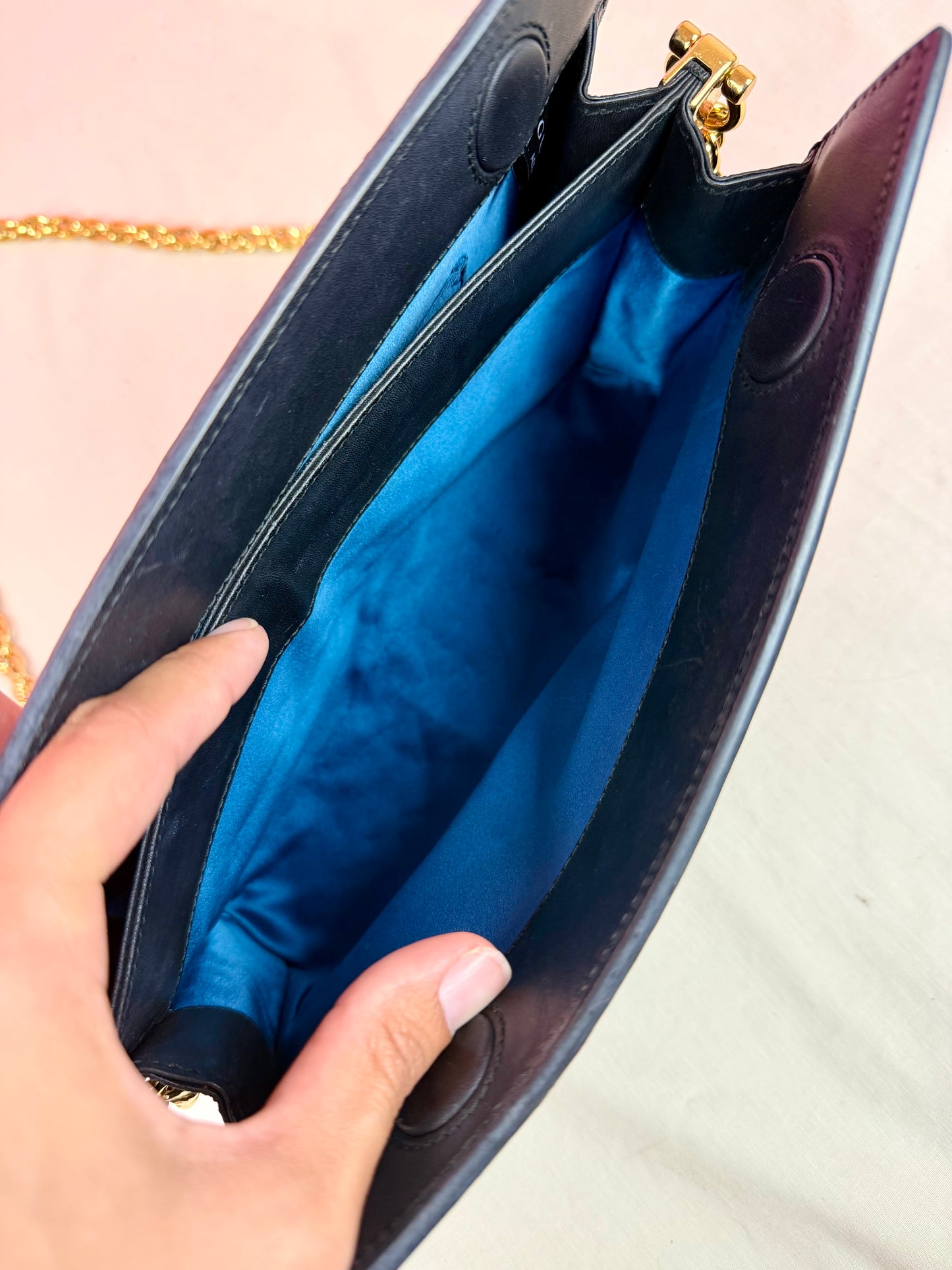 Red Suede Ophedia