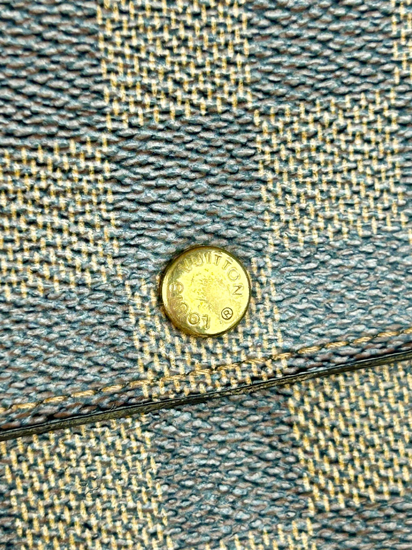 Sarah Wallet in DE