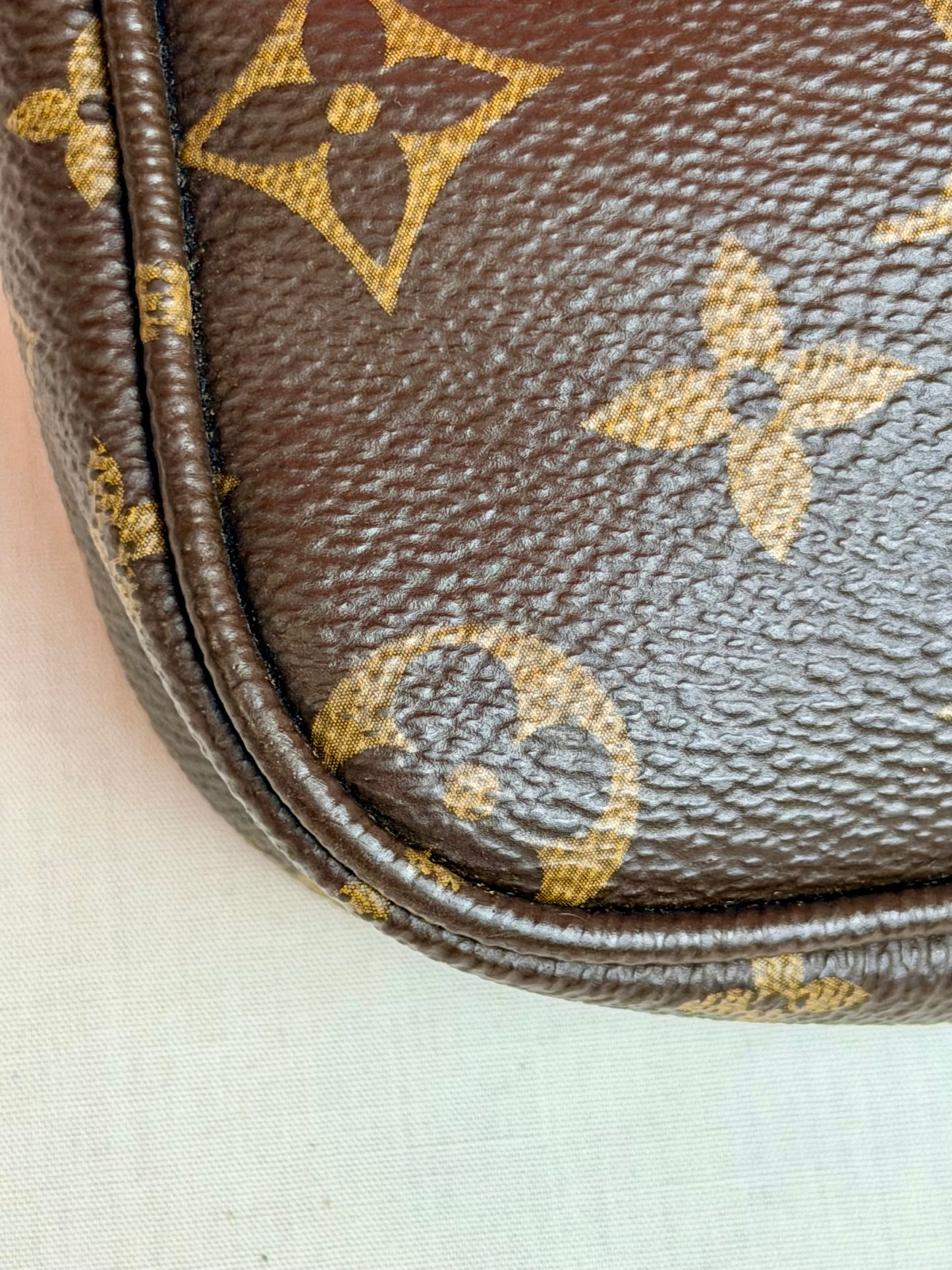 Small Pochette with Chain