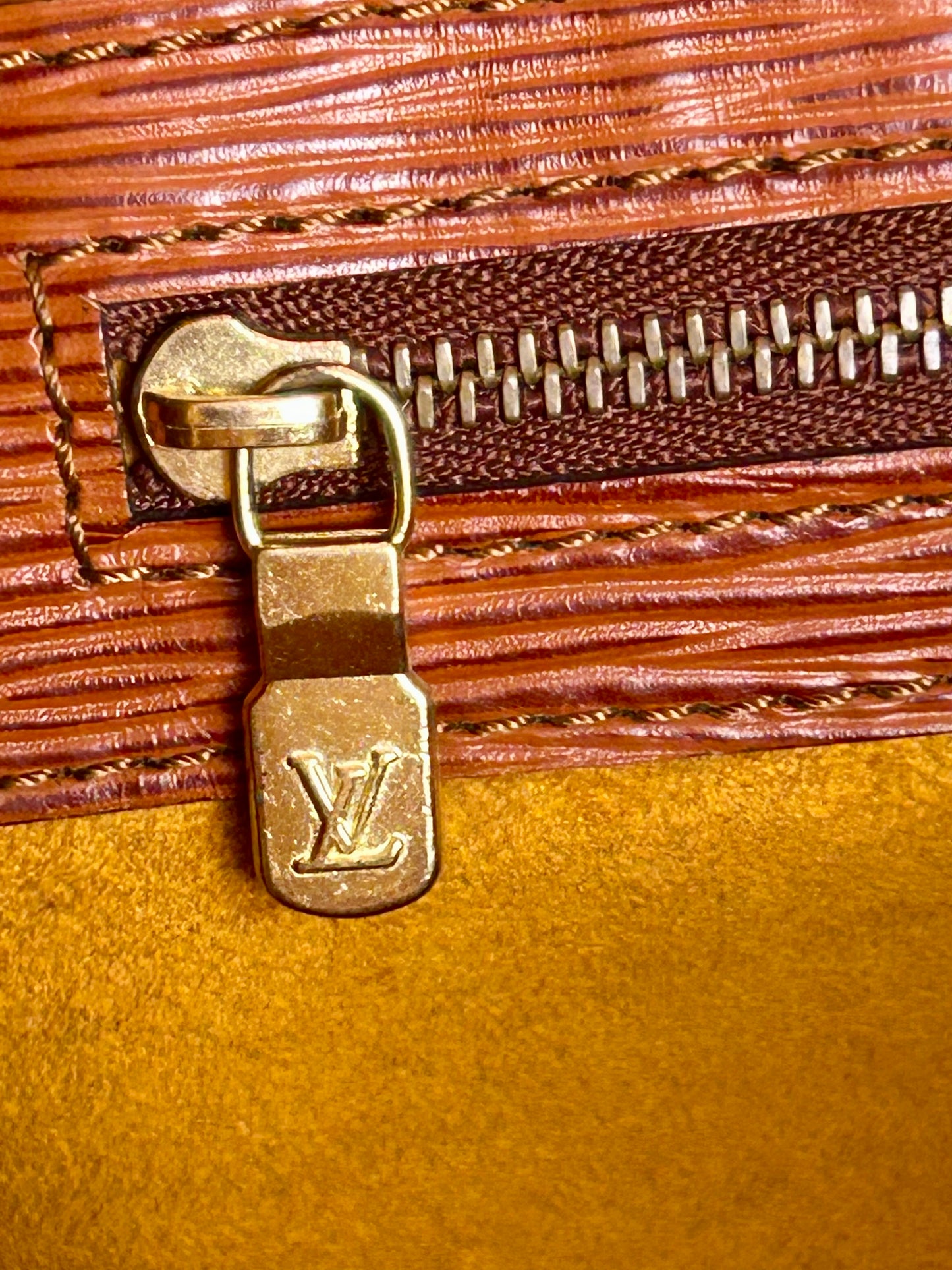 Noe in Epi brown