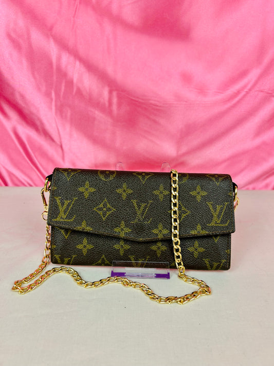 Vintage Wallet in Monogram