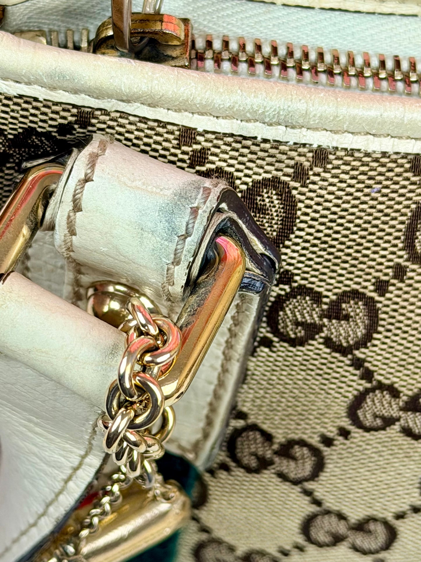 White Sherry Line Crossbody