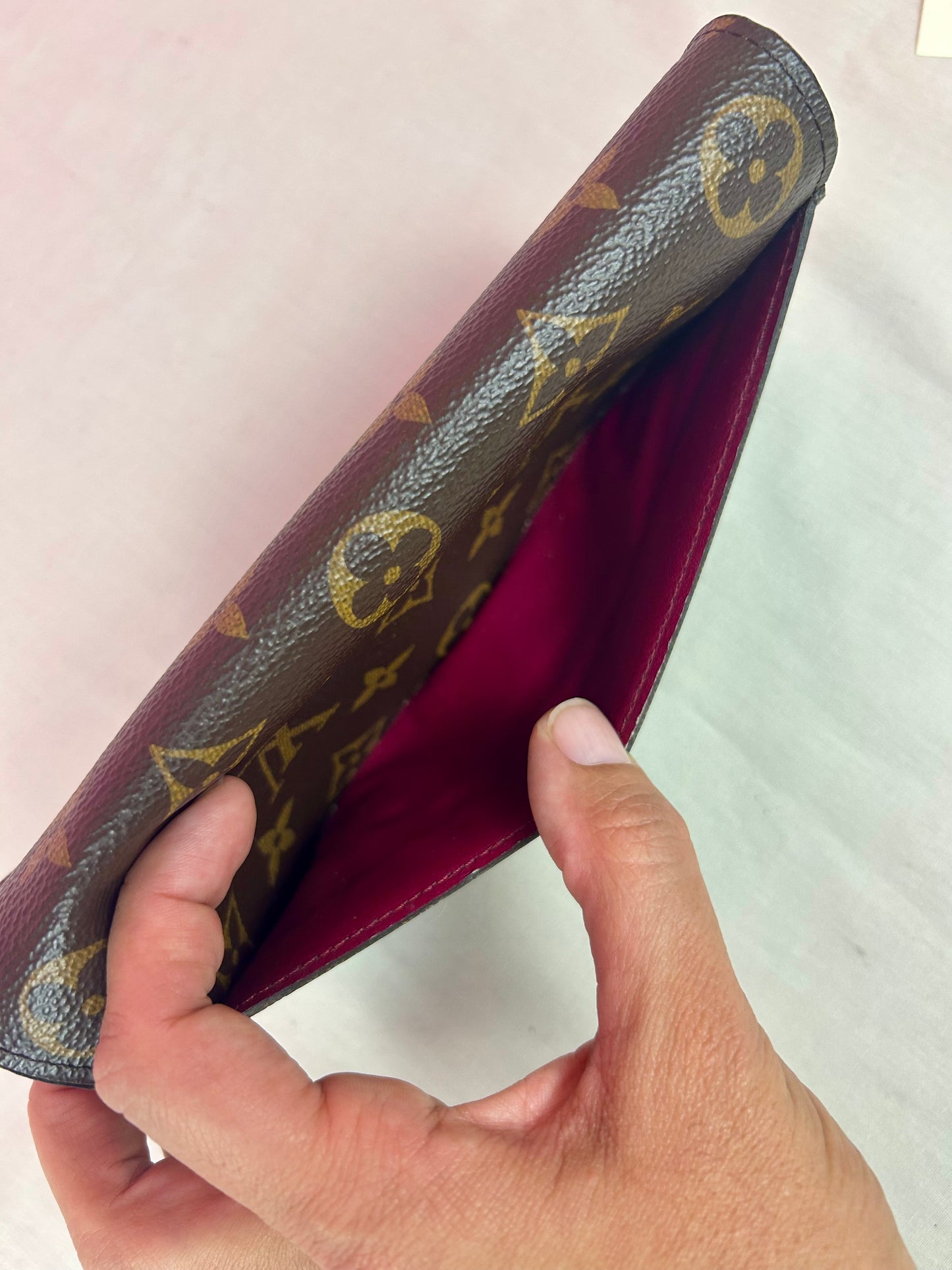 Sarah Wallet NM Monogram/Berry