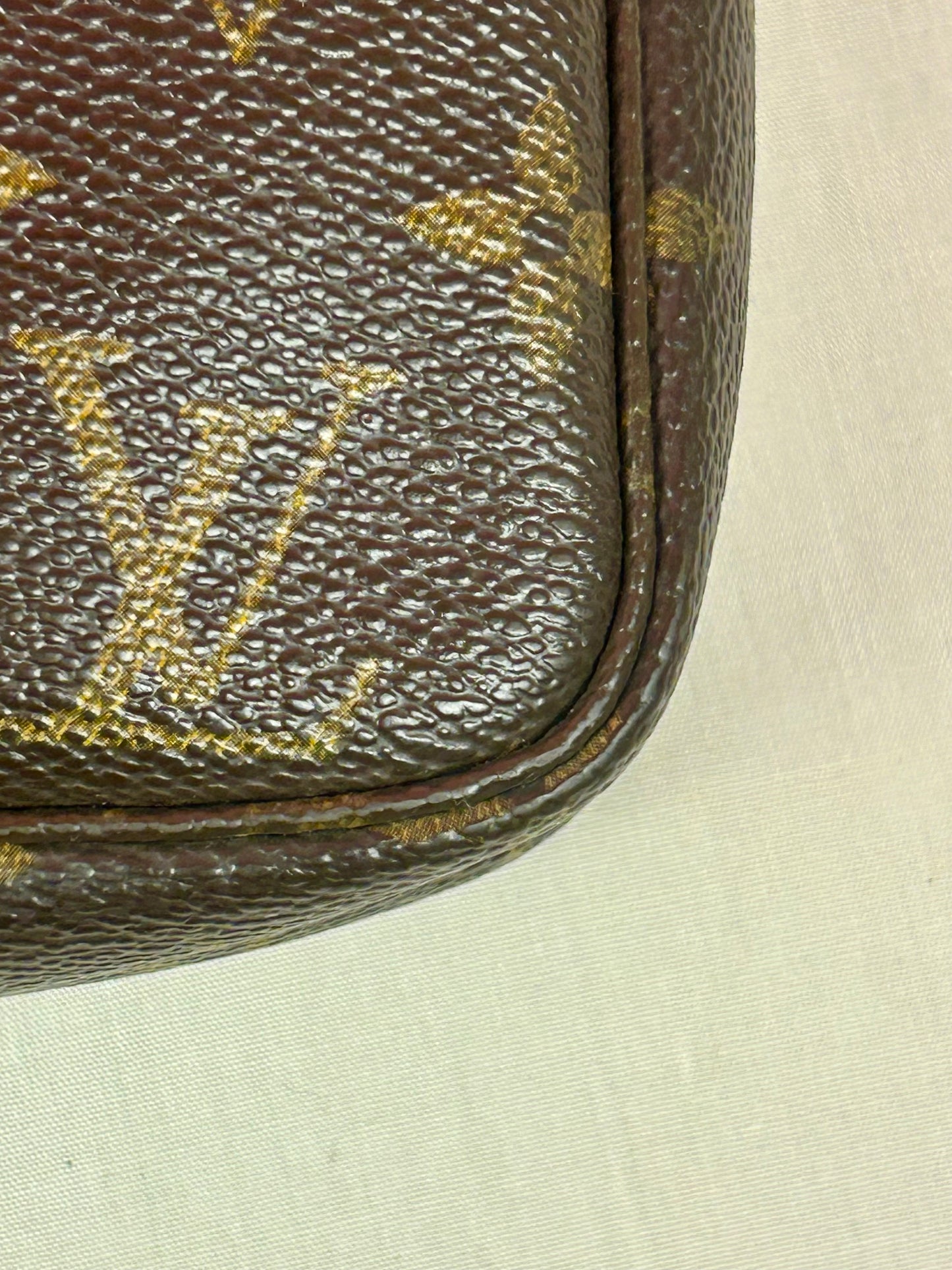 Pochette Accessories