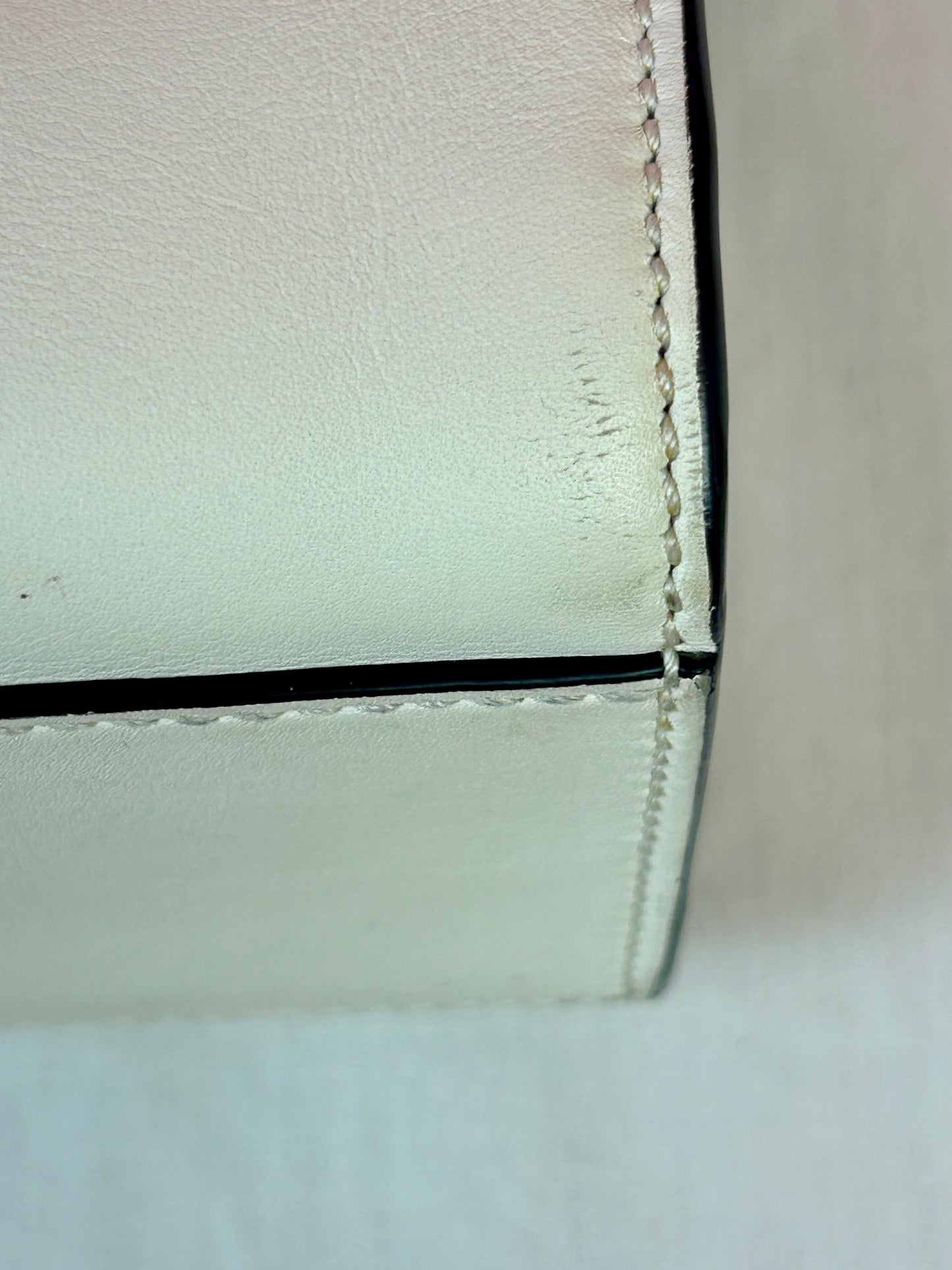 Small White Gucci Ribbon Tote