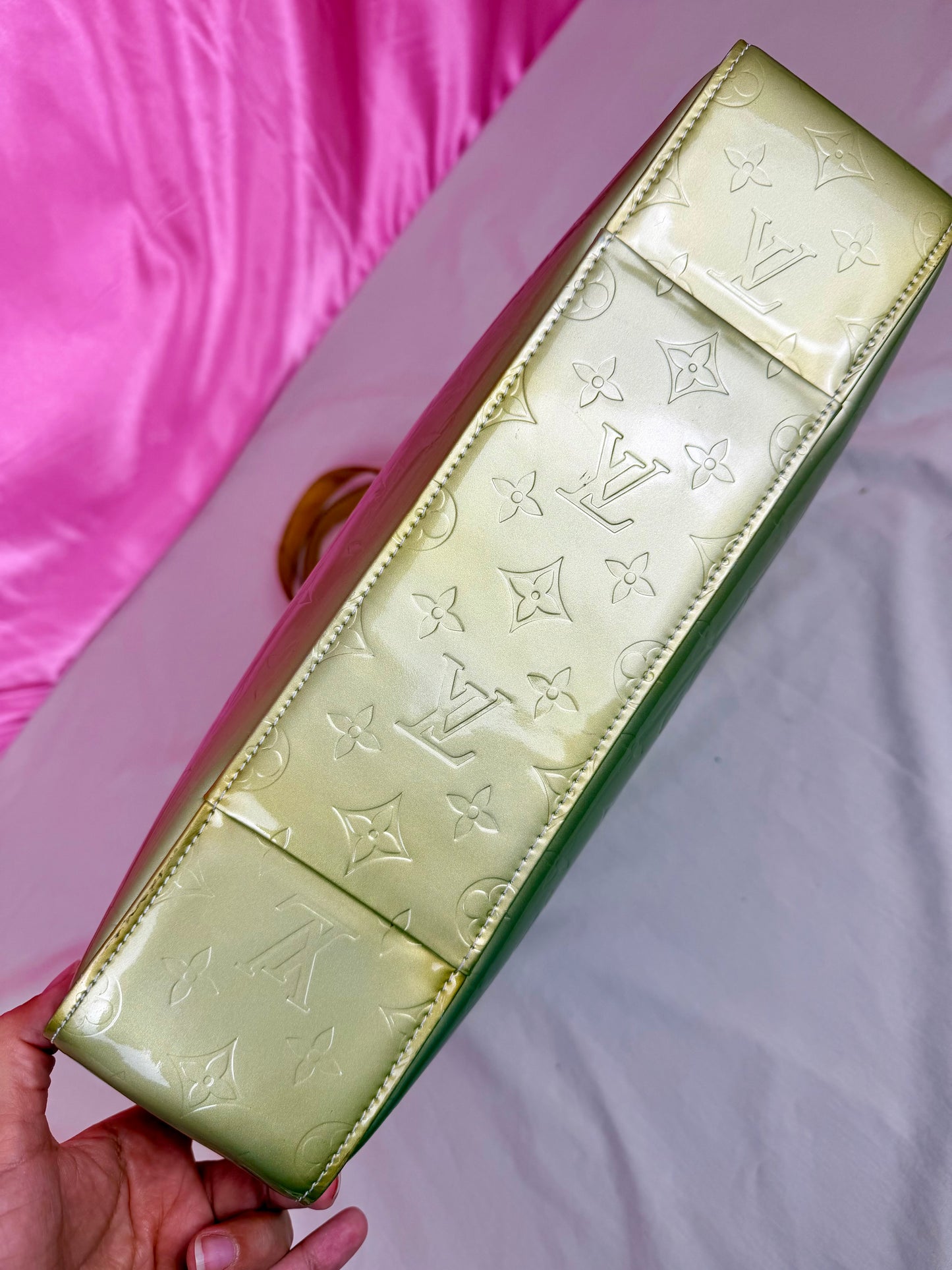 Colombus Tote in Green Vernis