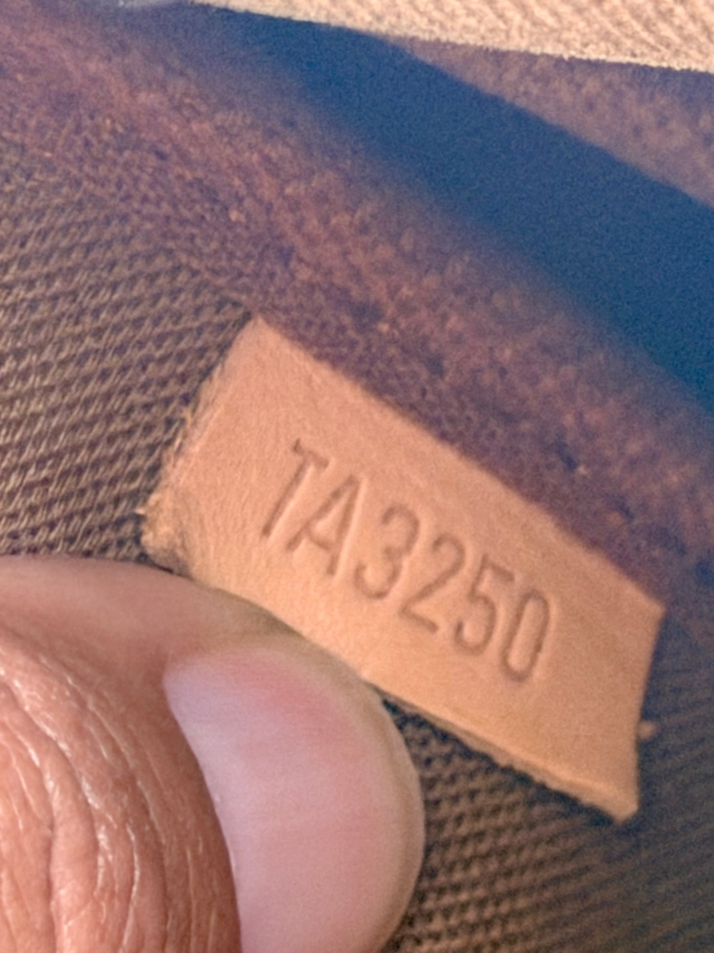 Large Pochette