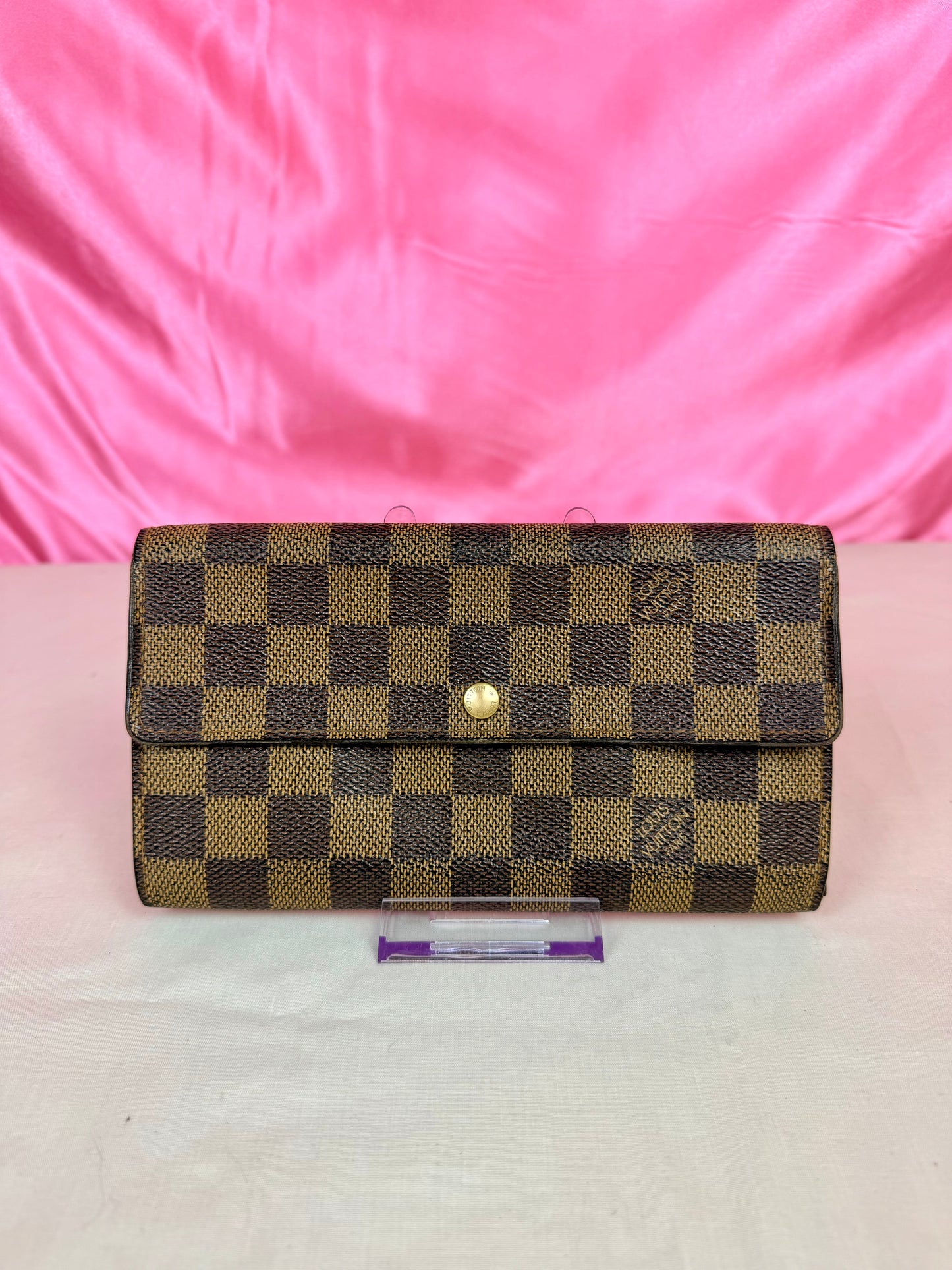 Sarah Wallet in DE (Old Model)