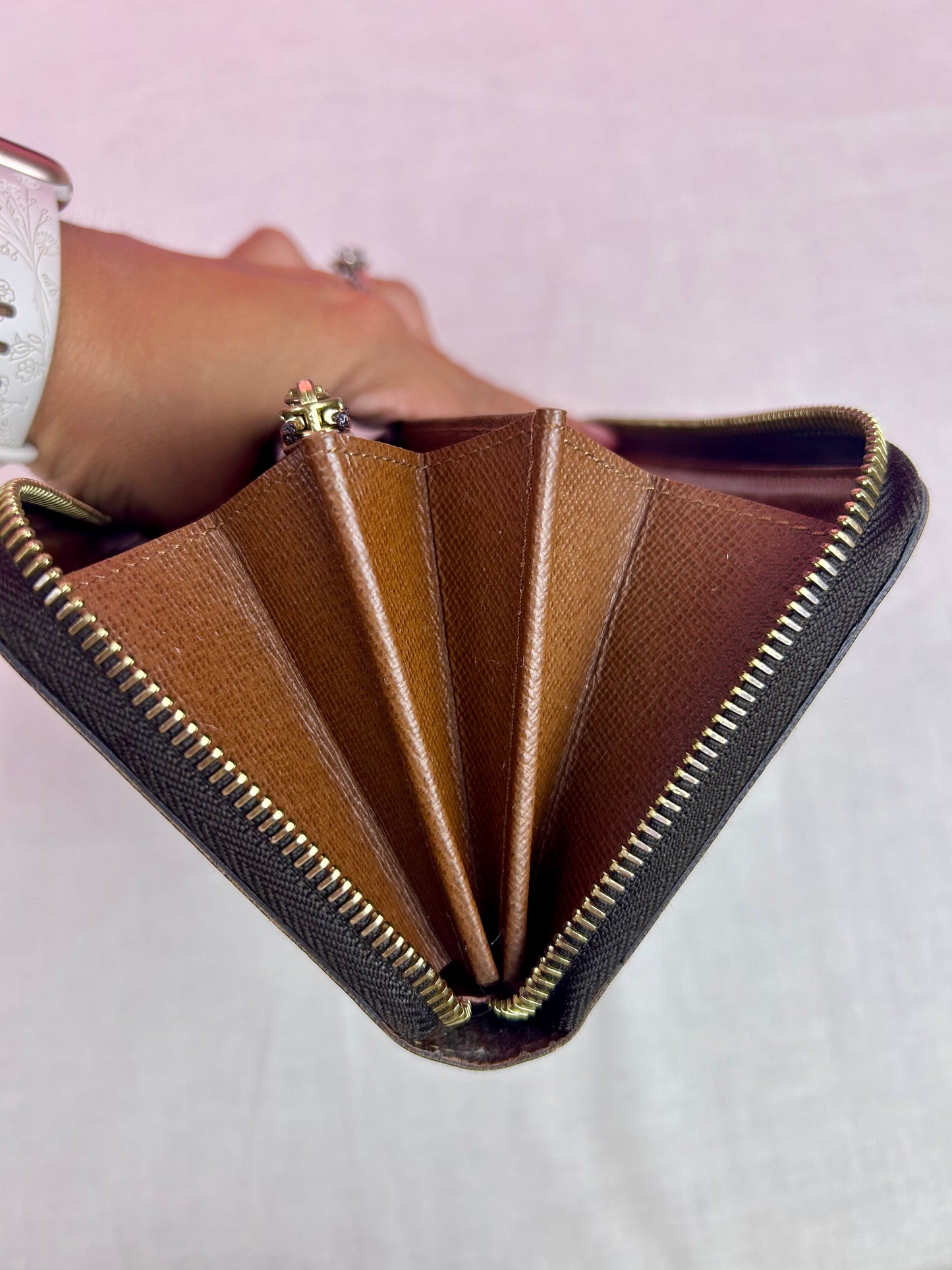 Louis Vuitton Monogram Zippy Wallet