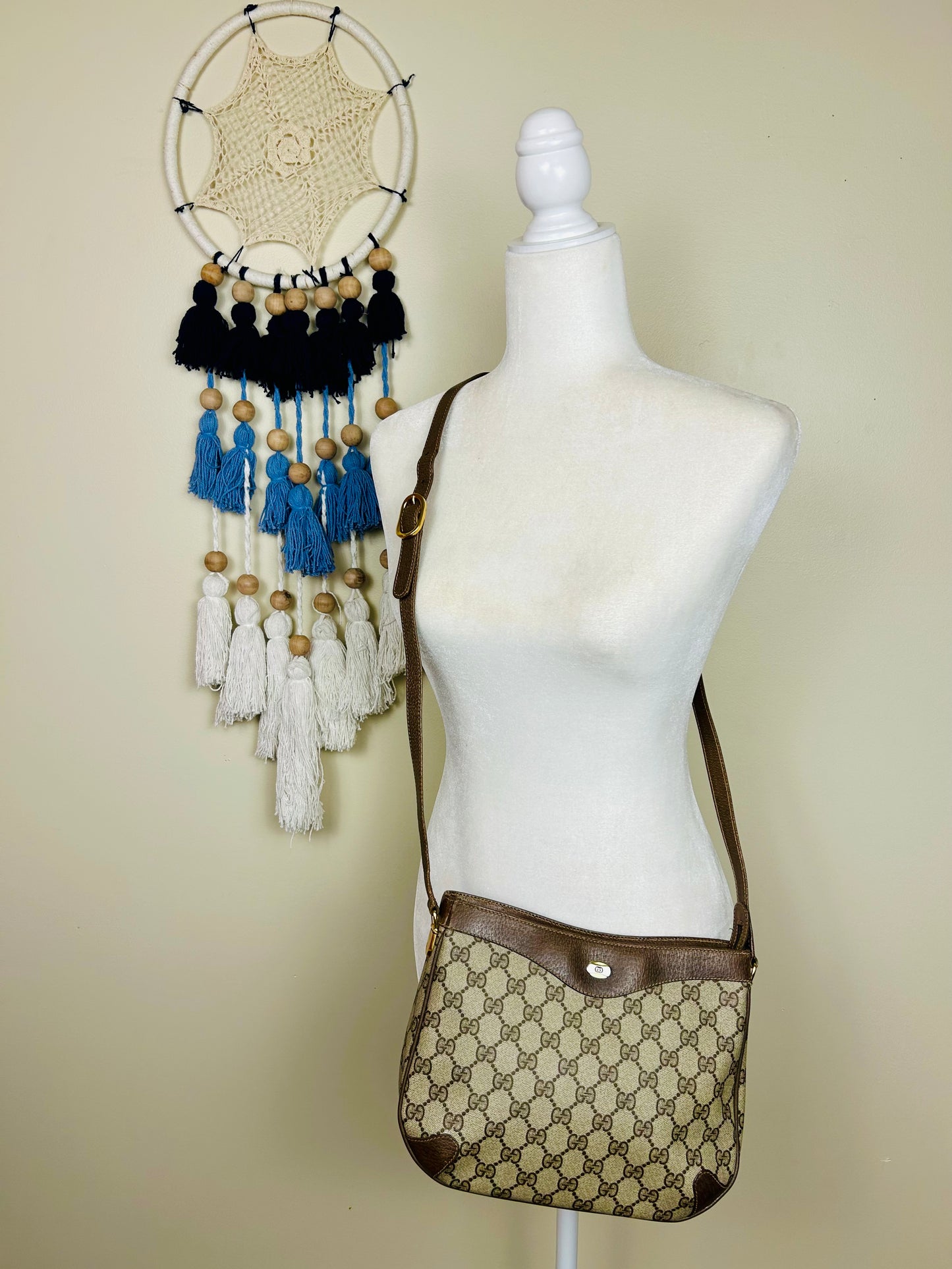 Medium Vintage Supreme