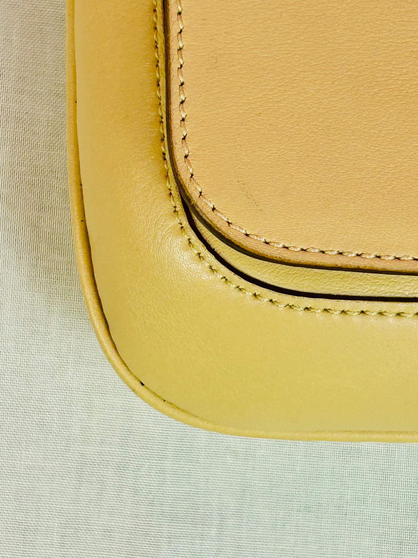 Gucci Beige Chain Shoulder Bag