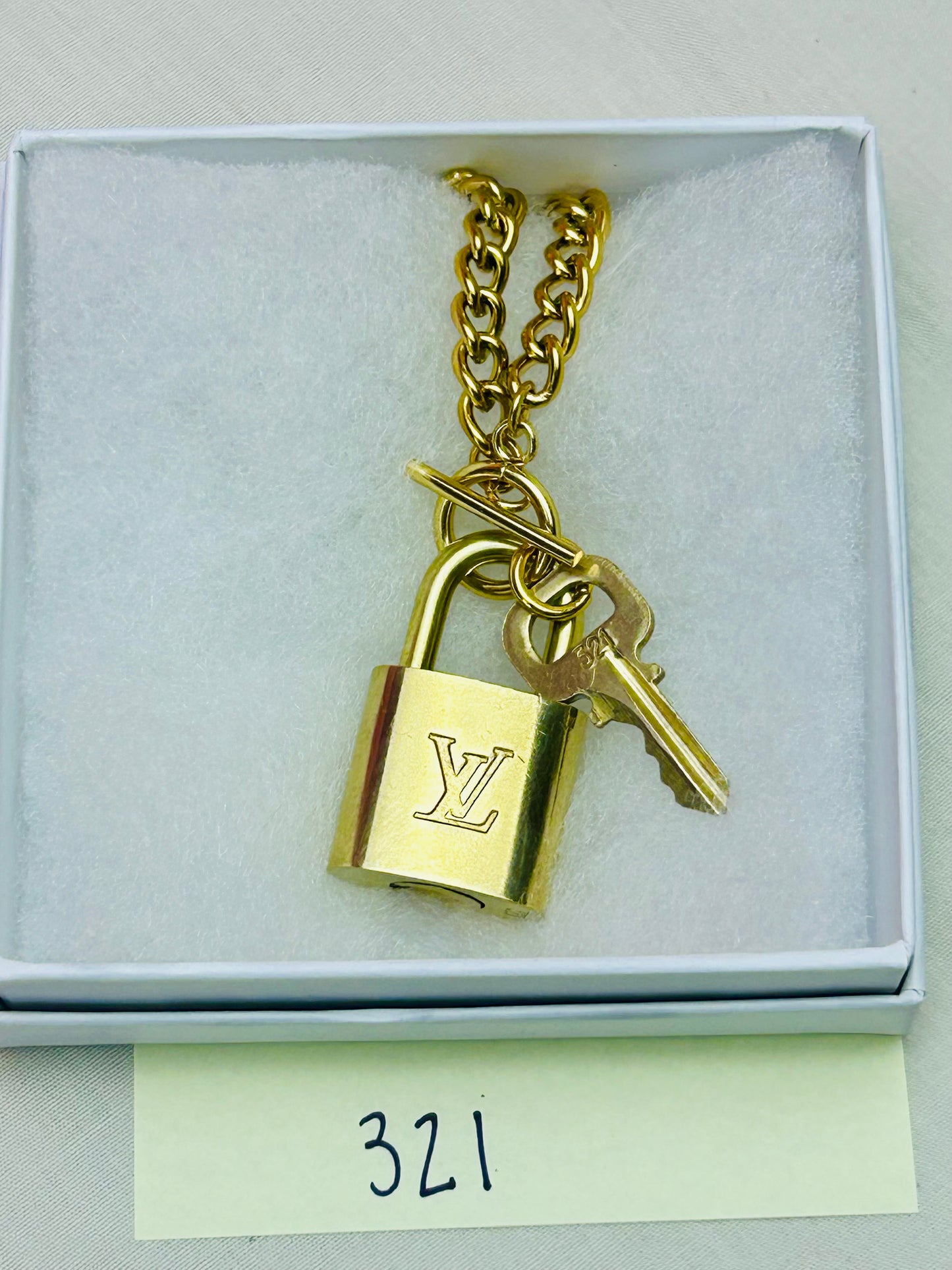 Lock and Key Necklace Set (20)