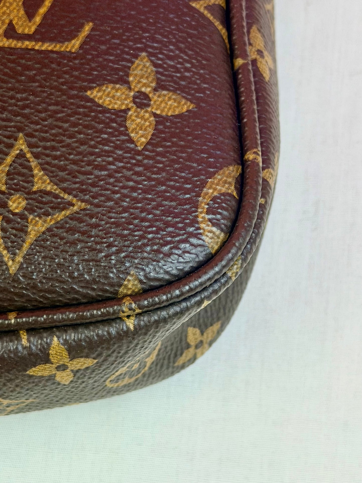 Large Pochette