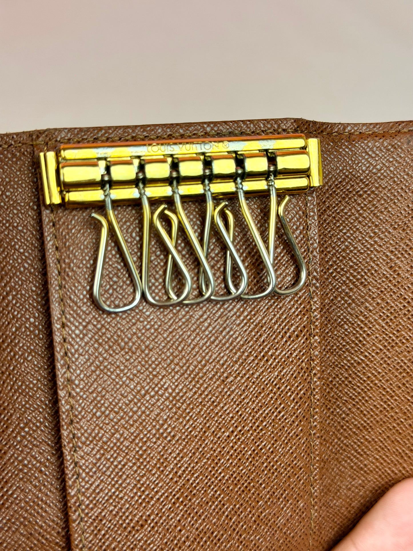 6 Key Holder