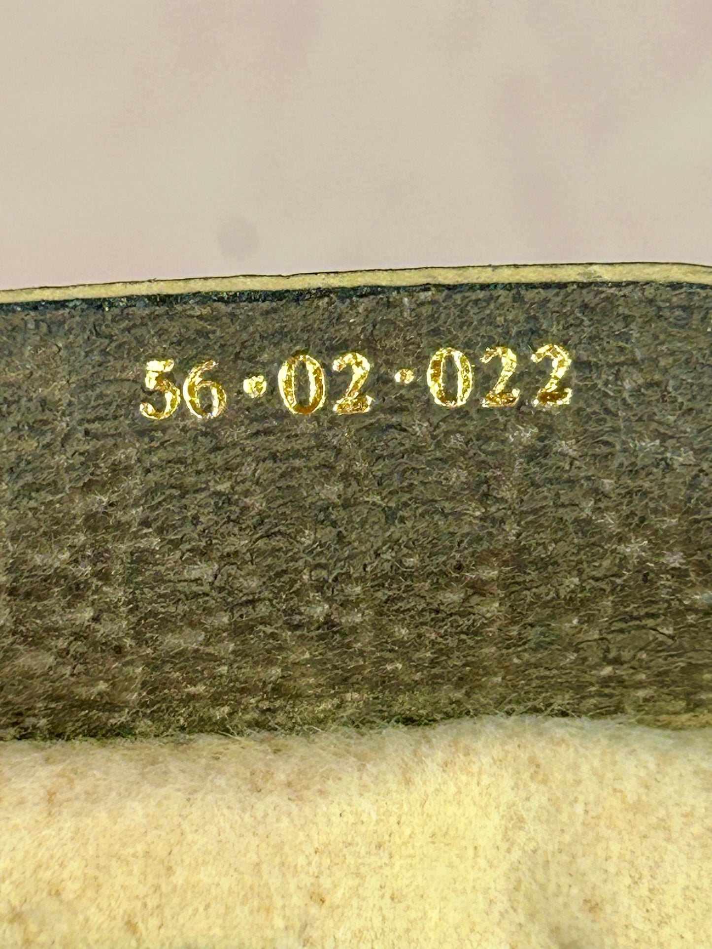 Medium Vintage Supreme