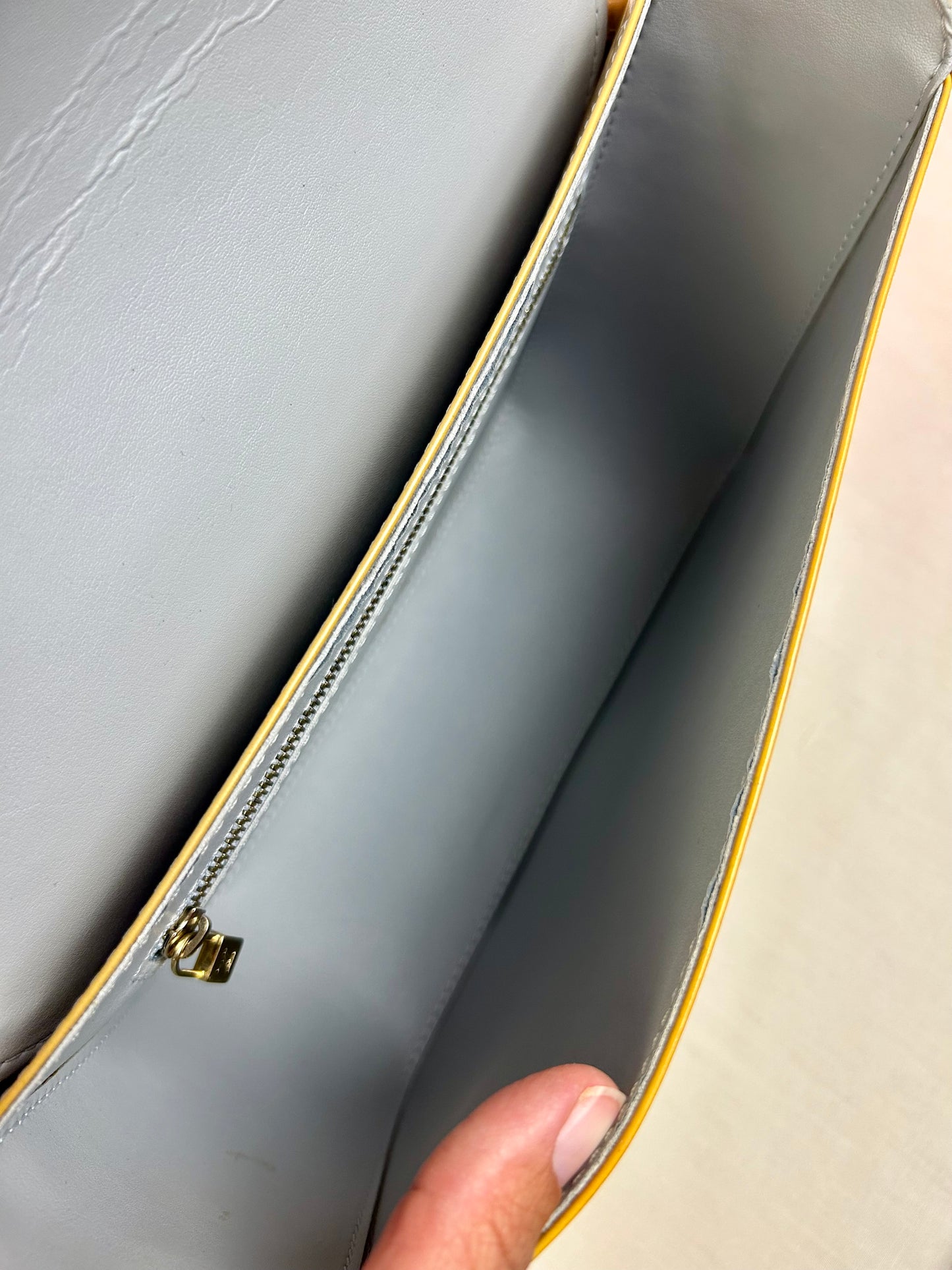 Christie GM in Yellow Vernis