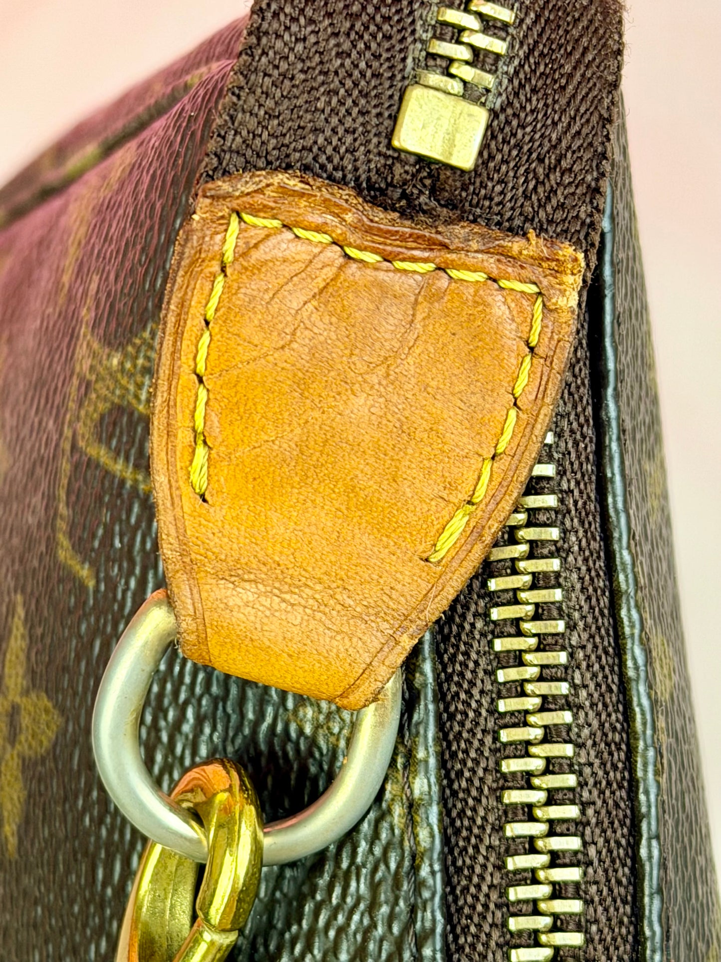 Pochette Accessories
