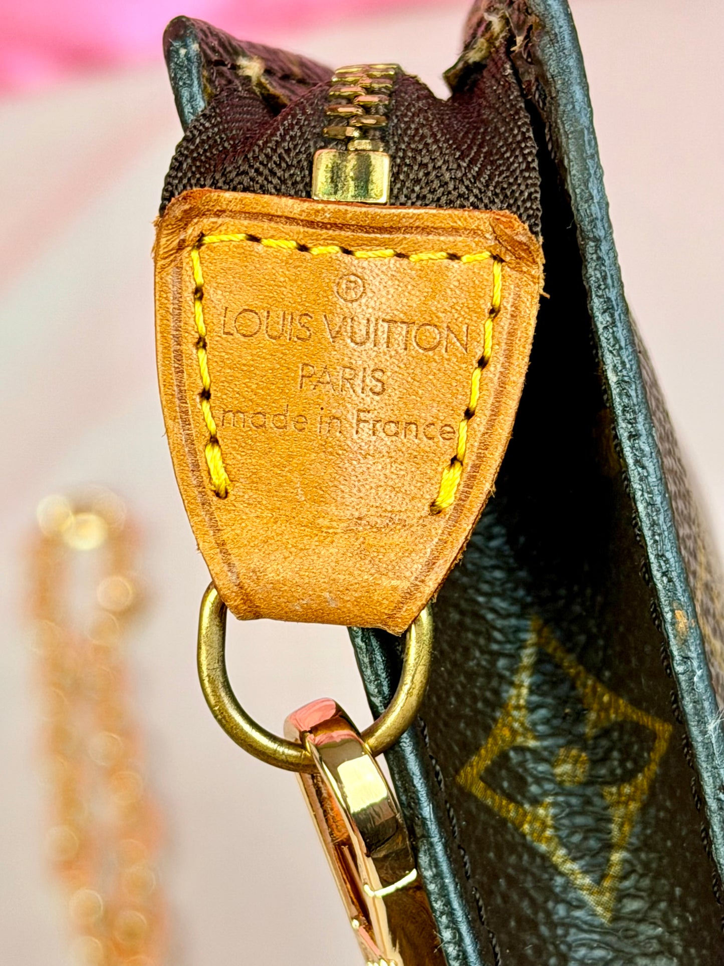 Bucket Pouch GM on Chain