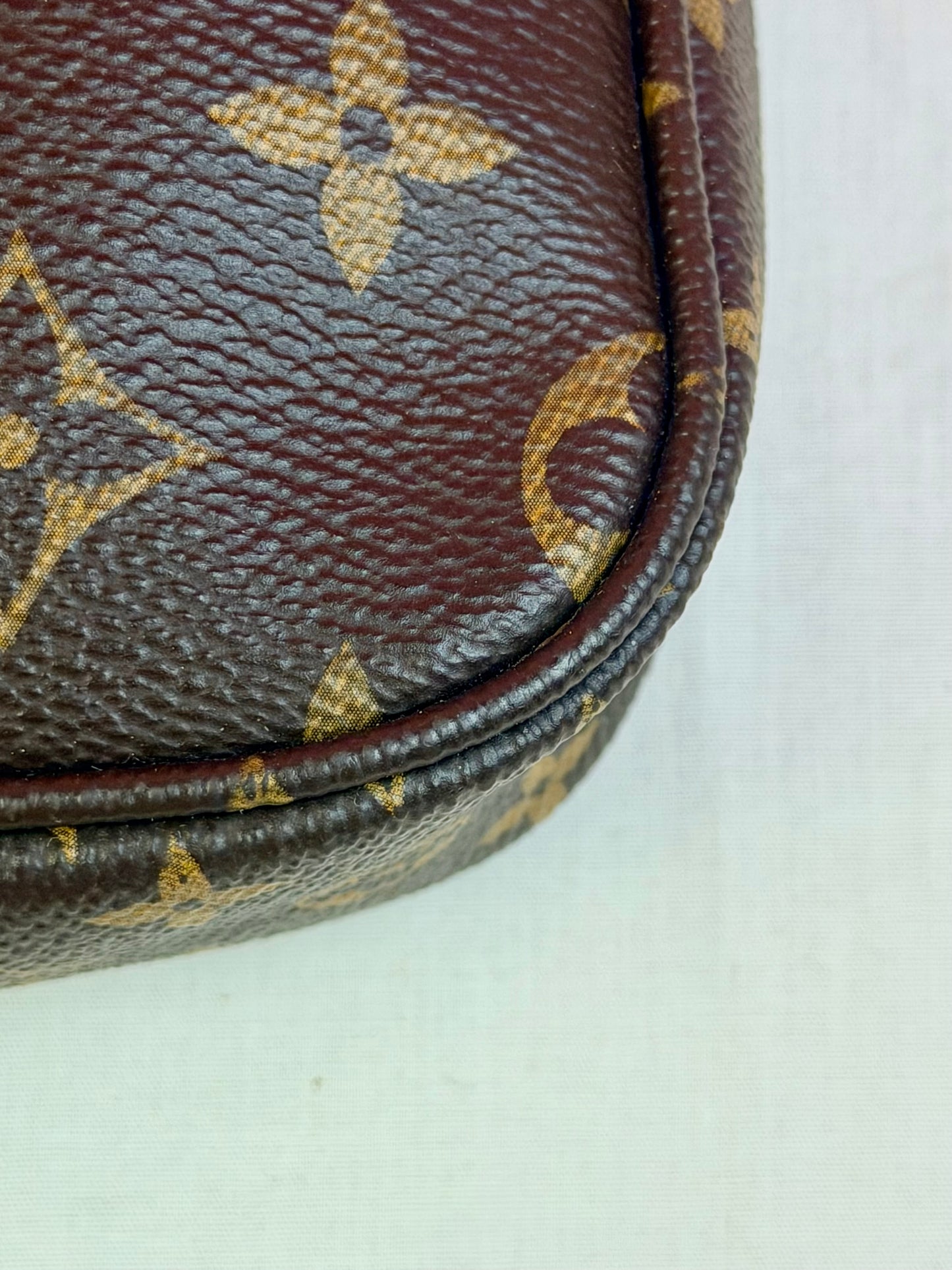 Large Pochette