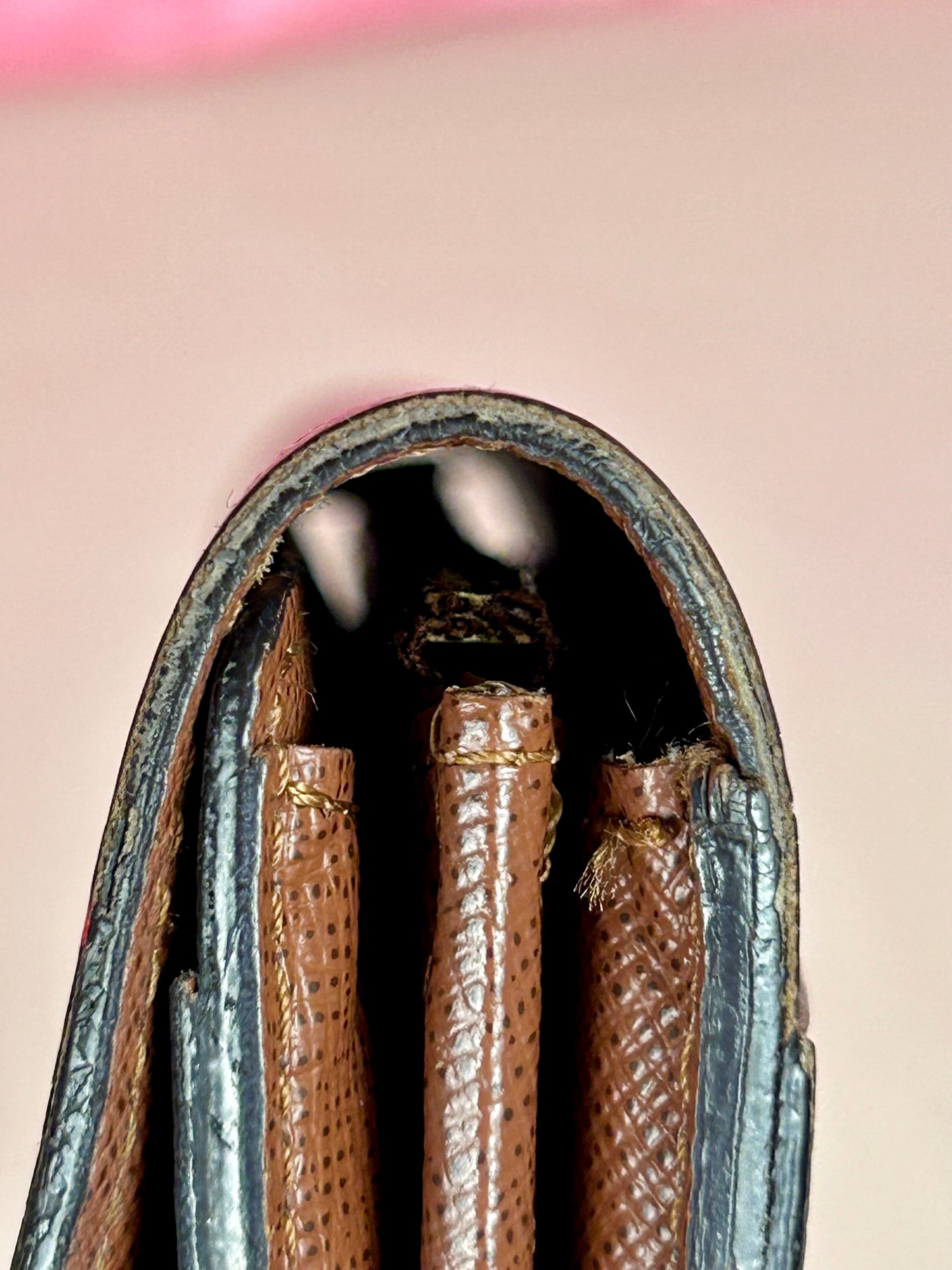 Sarah Wallet NM in Monogram/Brown