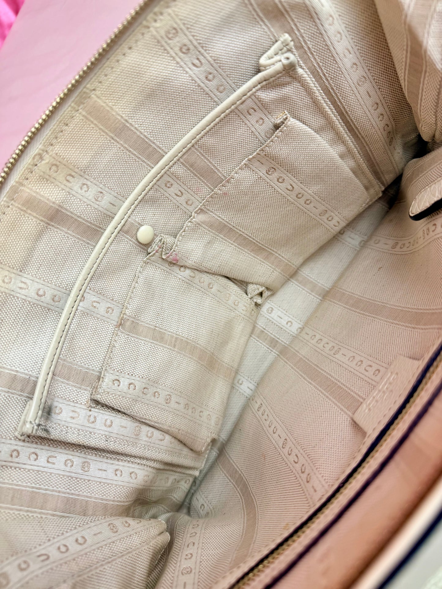 White Leather Interlocking G