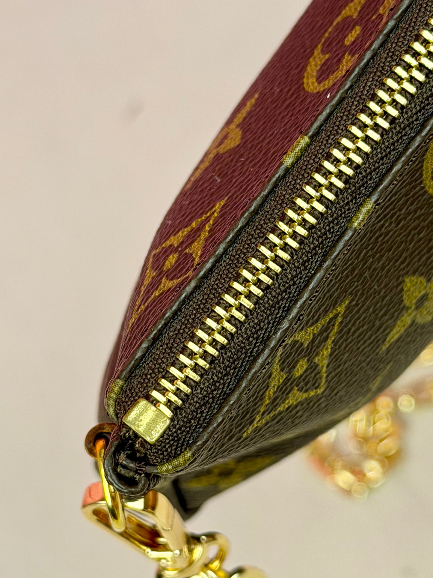 Sac Shopping Pouch on Chain