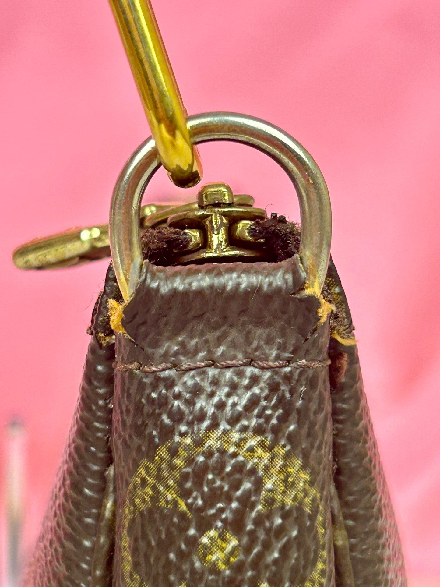 Pochette Accessories