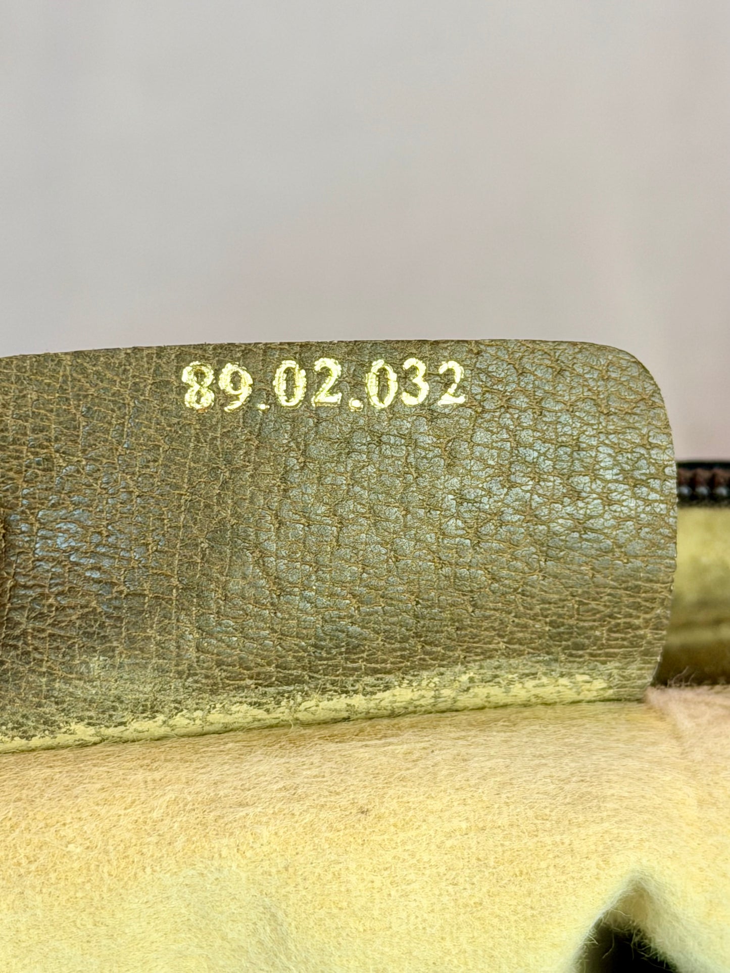 Medium Sherry Line Wedge