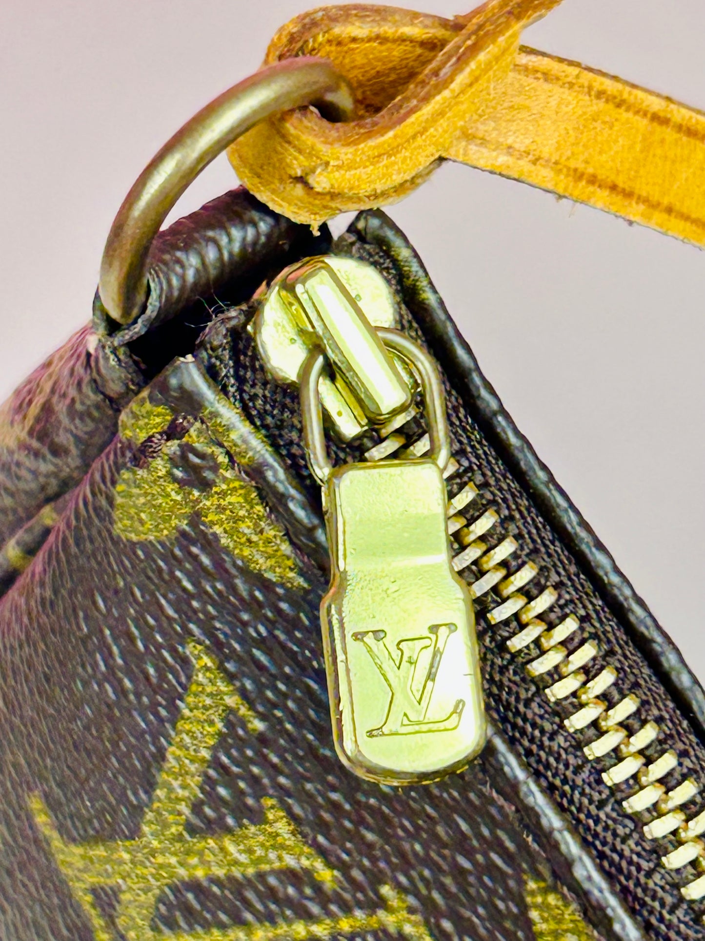 Pochette Accessories