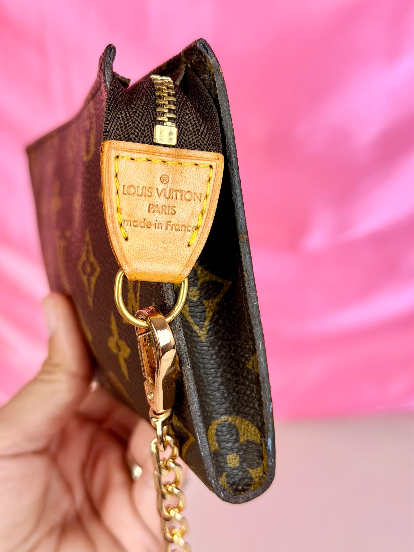 Bucket Pouch GM on Chain