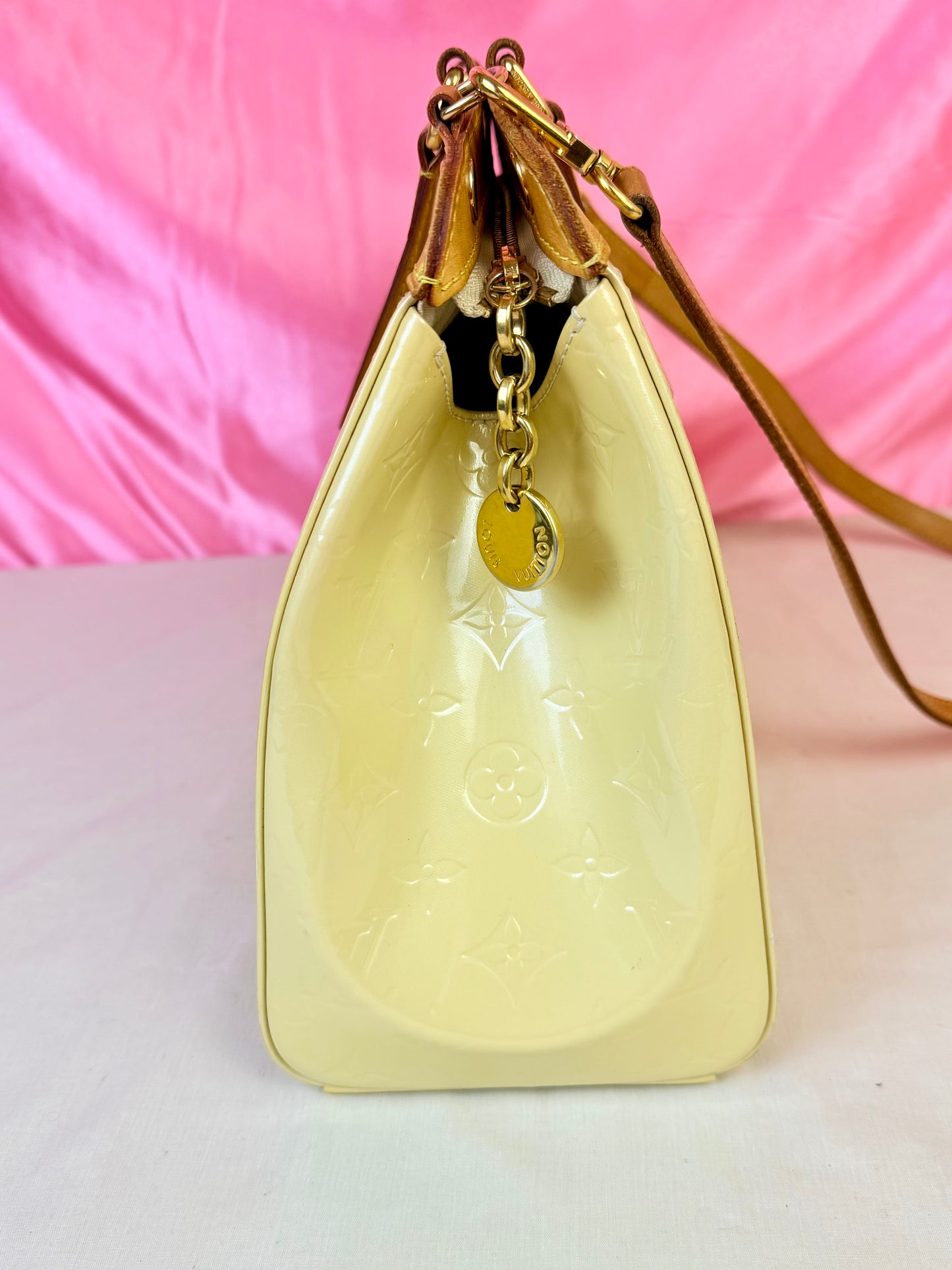 Brea MM in Pale Yellow Vernis