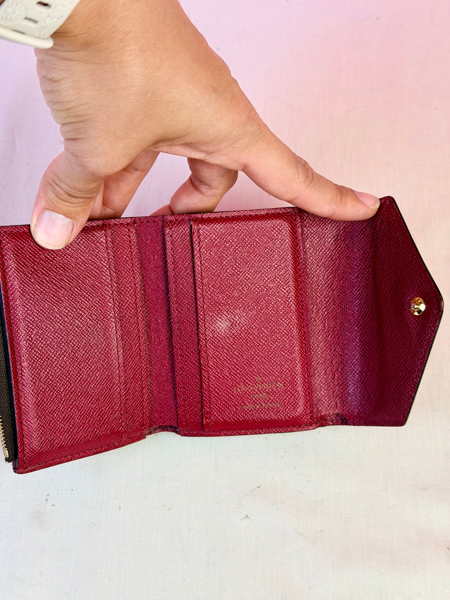 Zoe Wallet in Mono/Berry