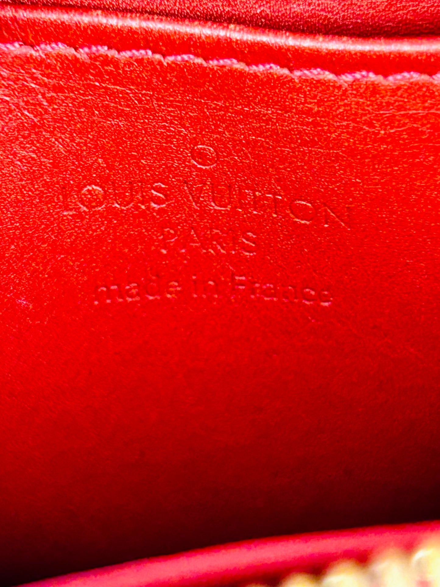 Red Vernis Zippy Card Case