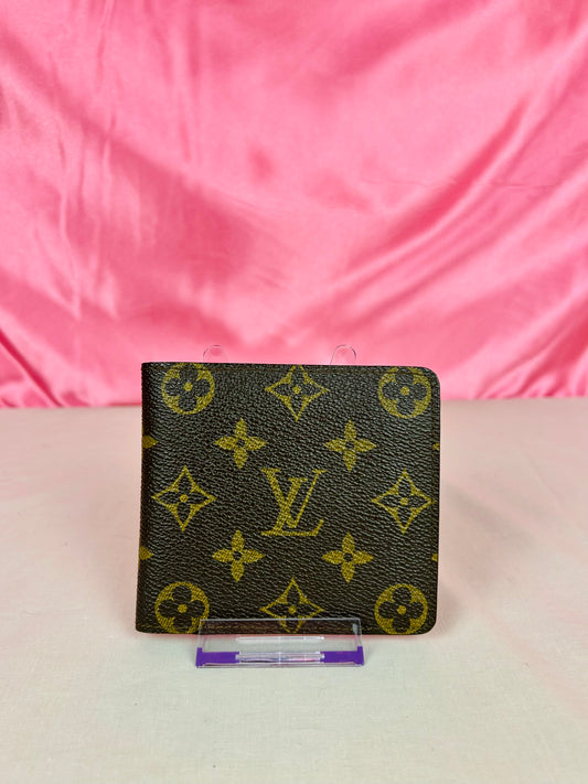 Bifold Wallet in Monogram