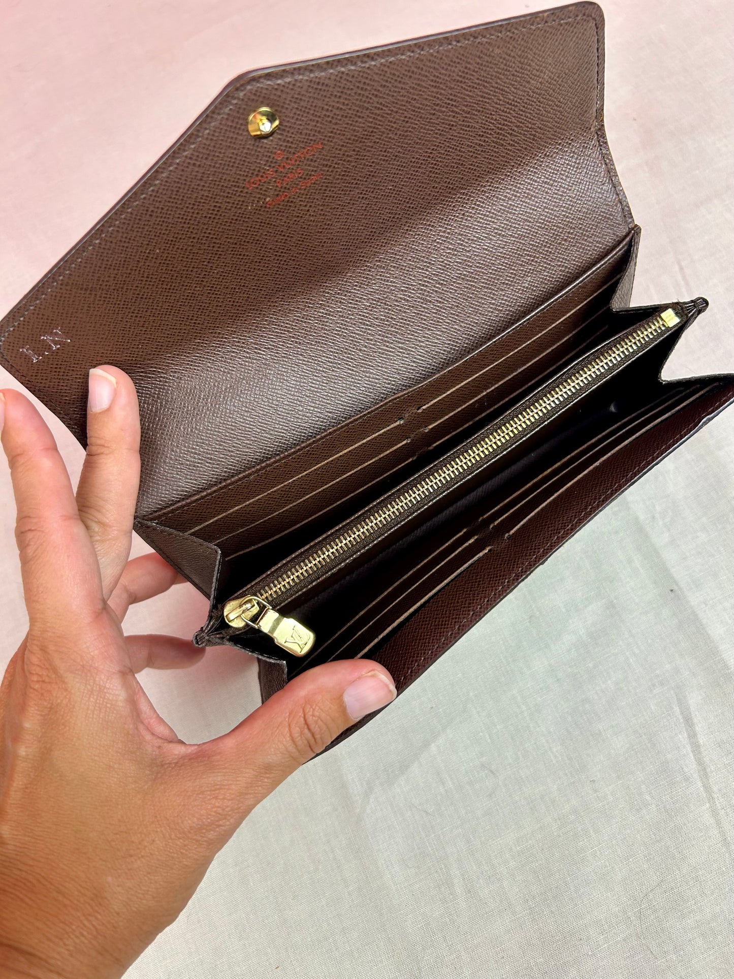 New Model Sarah Wallet in DE