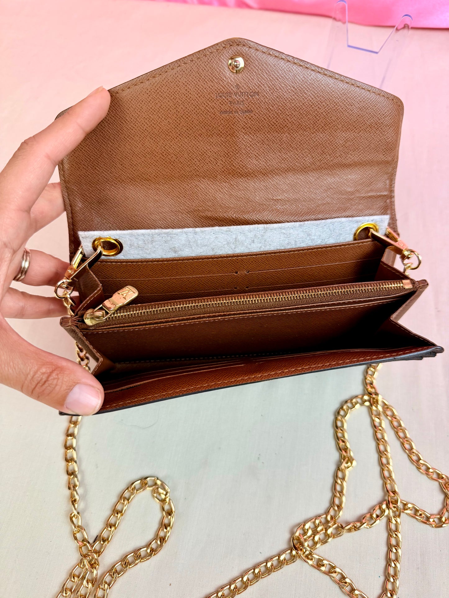 Sarah Wallet NM in Monogram/Brown