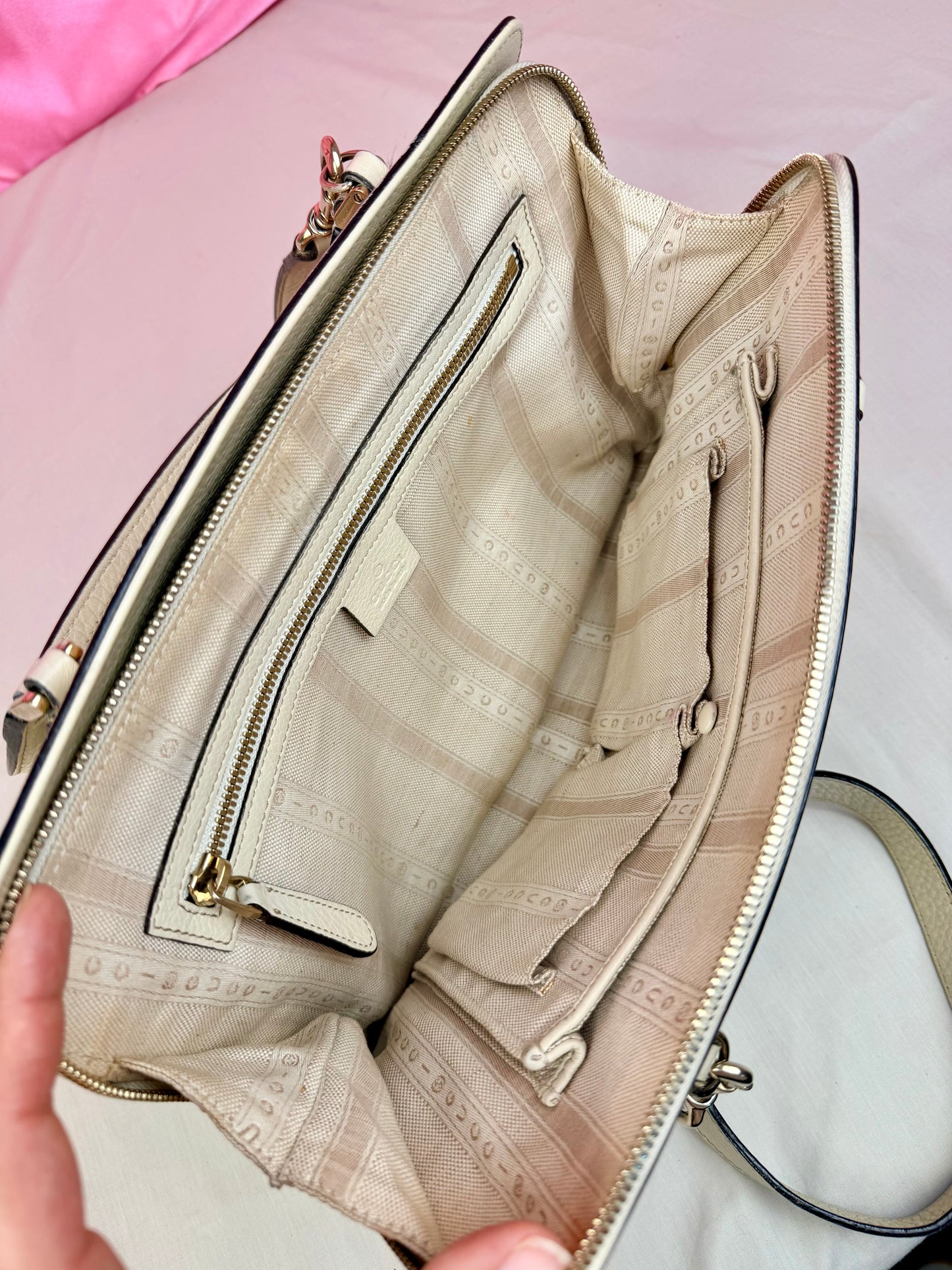 White Leather Interlocking G