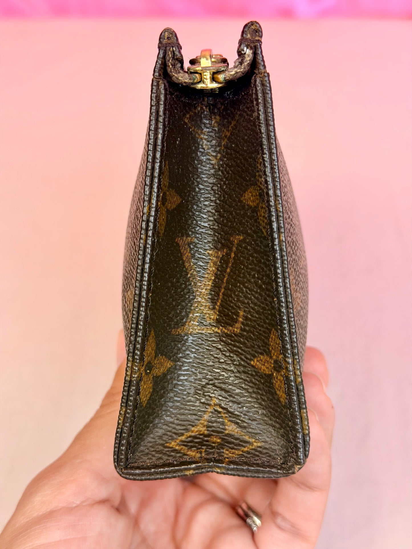 Toiletry 15