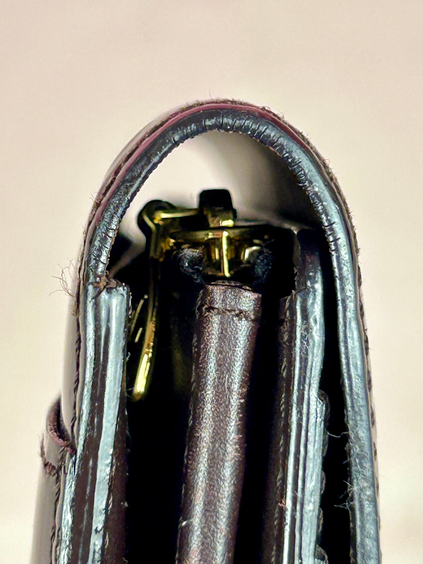 Dark Plum Vernis Sarah Wallet