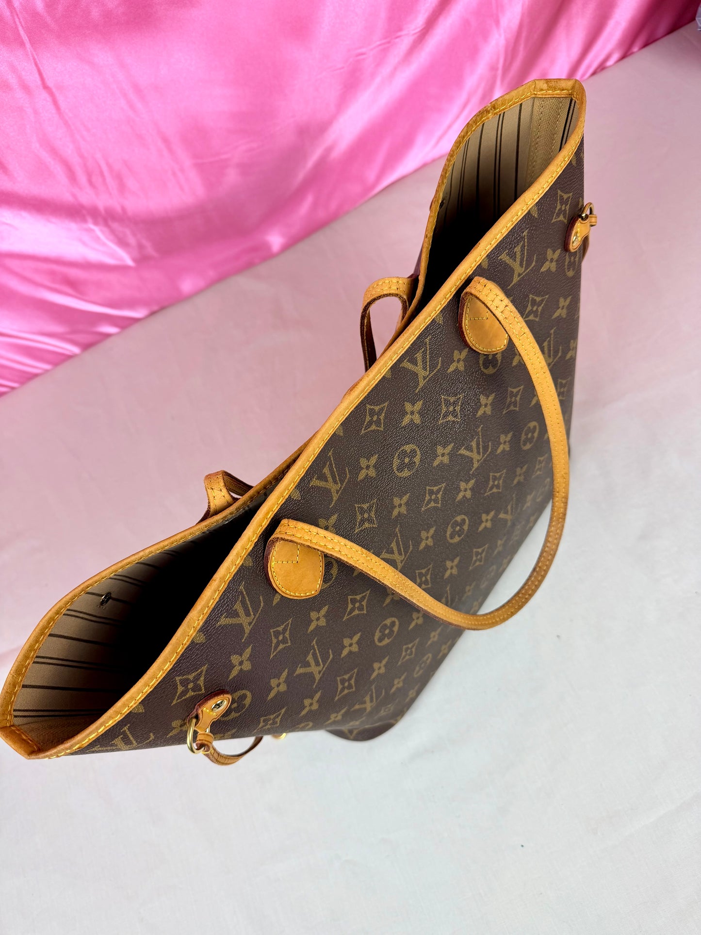Neverfull MM in Monogram/Beige